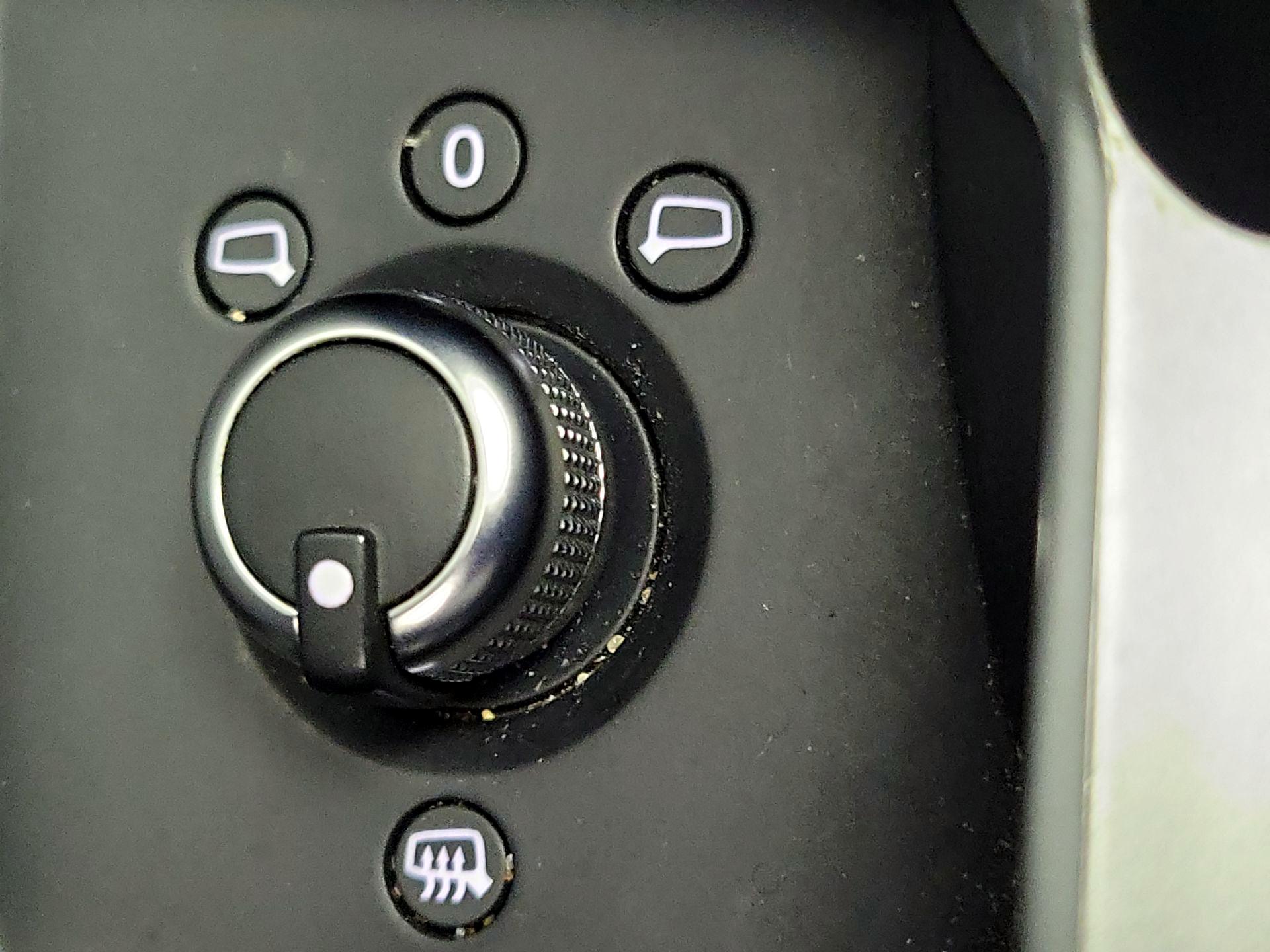 Thumbnail: 2020 Audi Q3 - 13