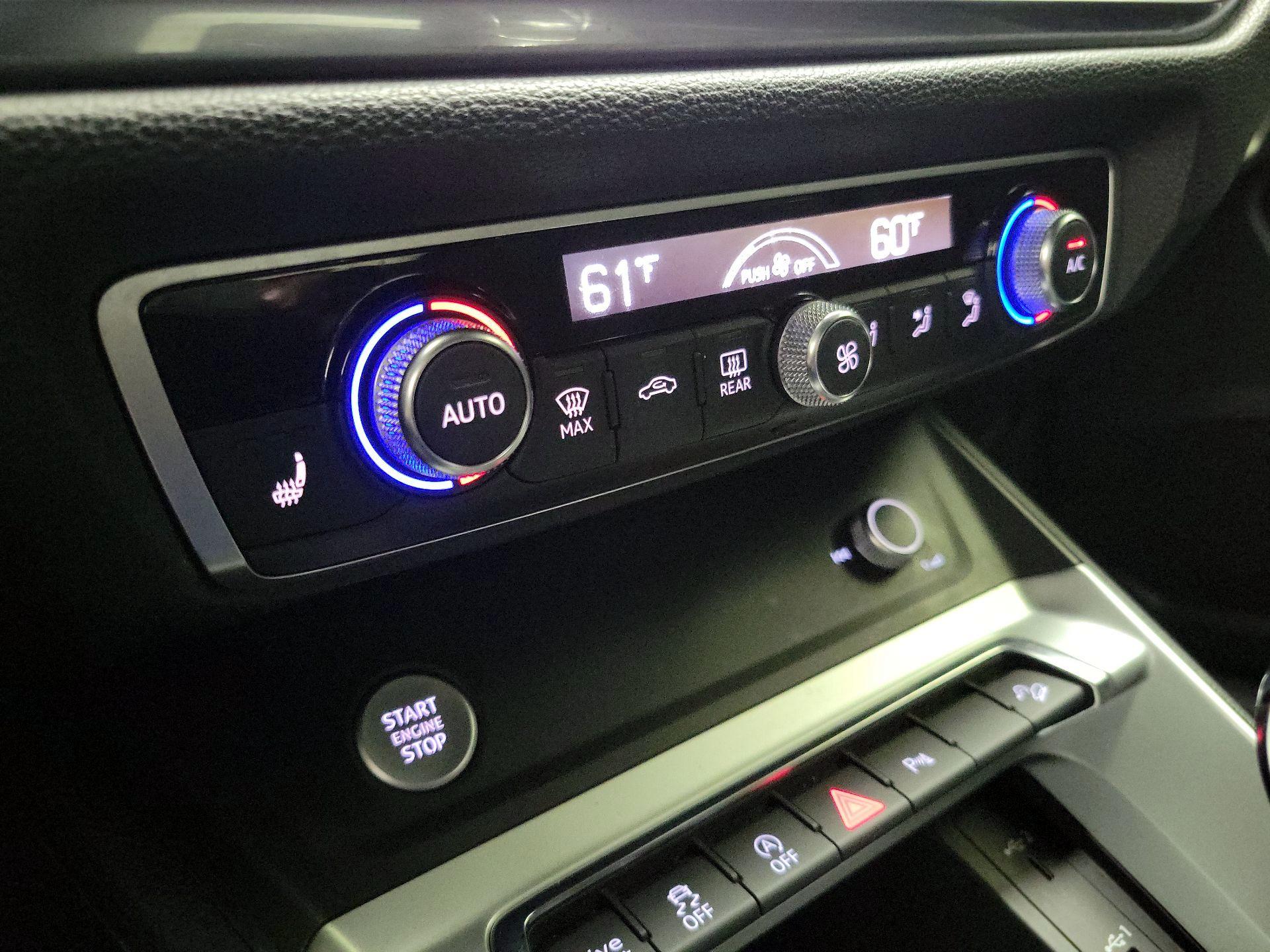 Thumbnail: 2020 Audi Q3 - 16