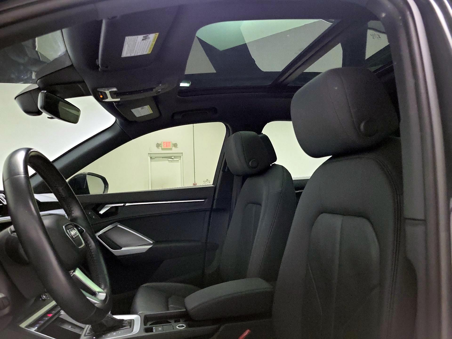 Thumbnail: 2020 Audi Q3 - 19