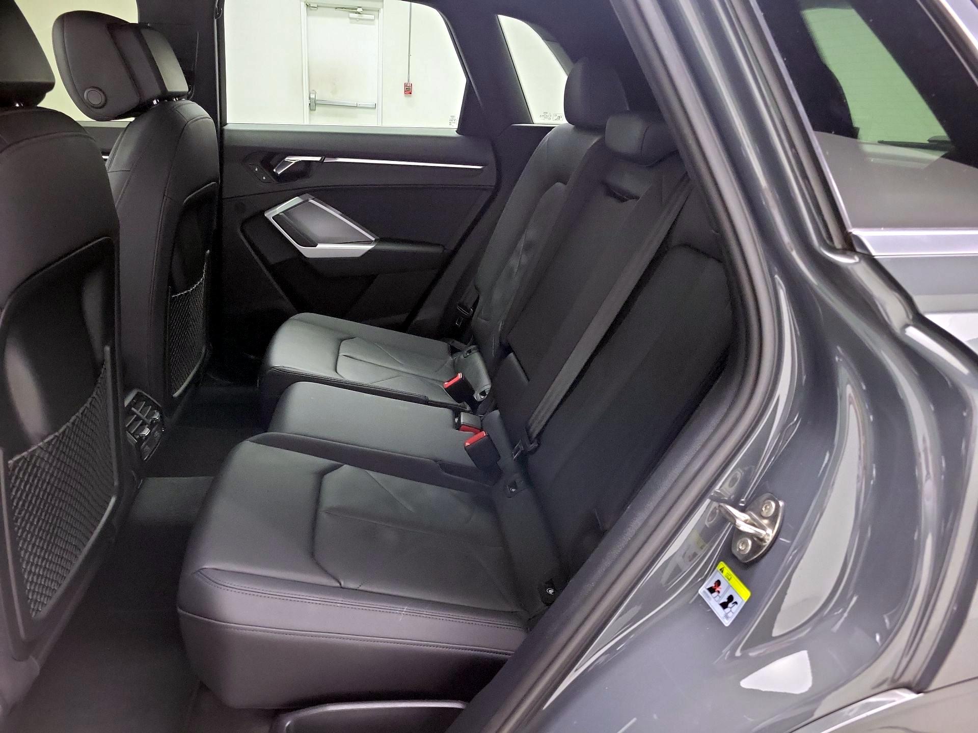 Thumbnail: 2020 Audi Q3 - 20