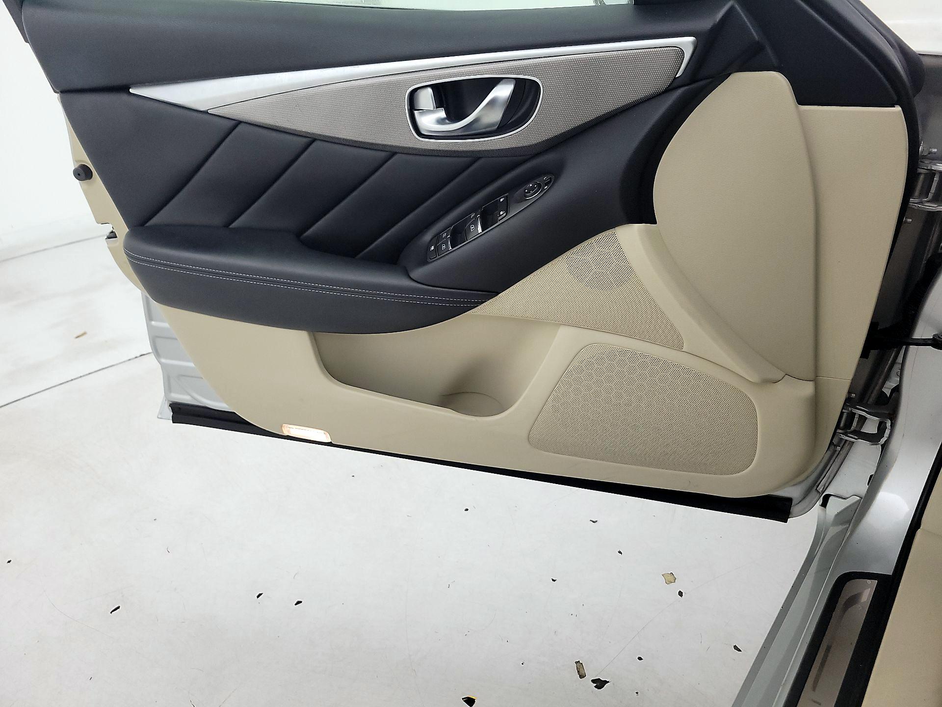 Thumbnail: 2015 INFINITI Q50 - 12