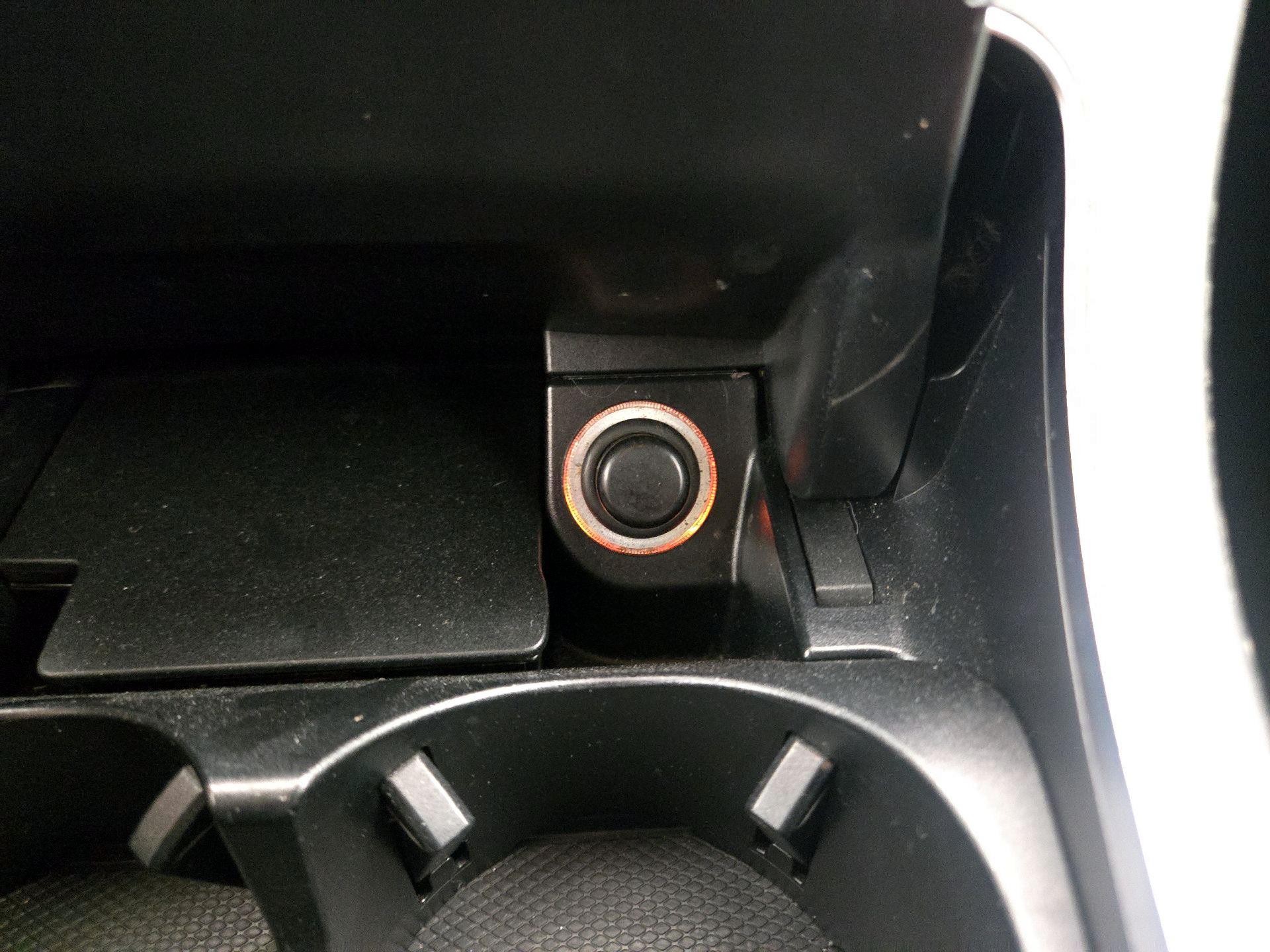 Thumbnail: 2018 Mercedes-Benz C-Class - 18