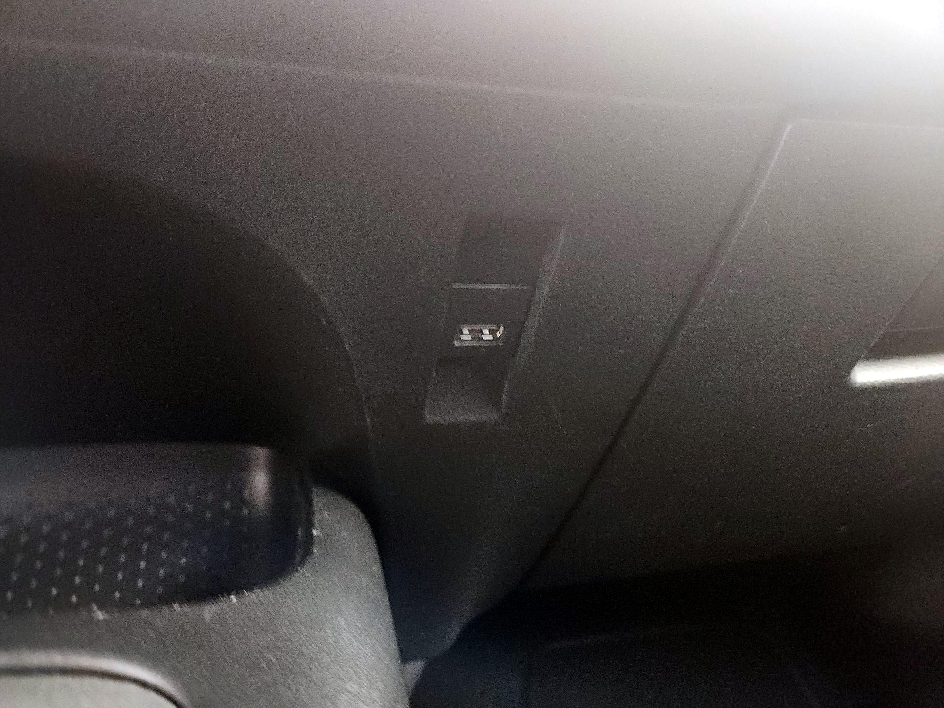 Thumbnail: 2021 Toyota Corolla - 18