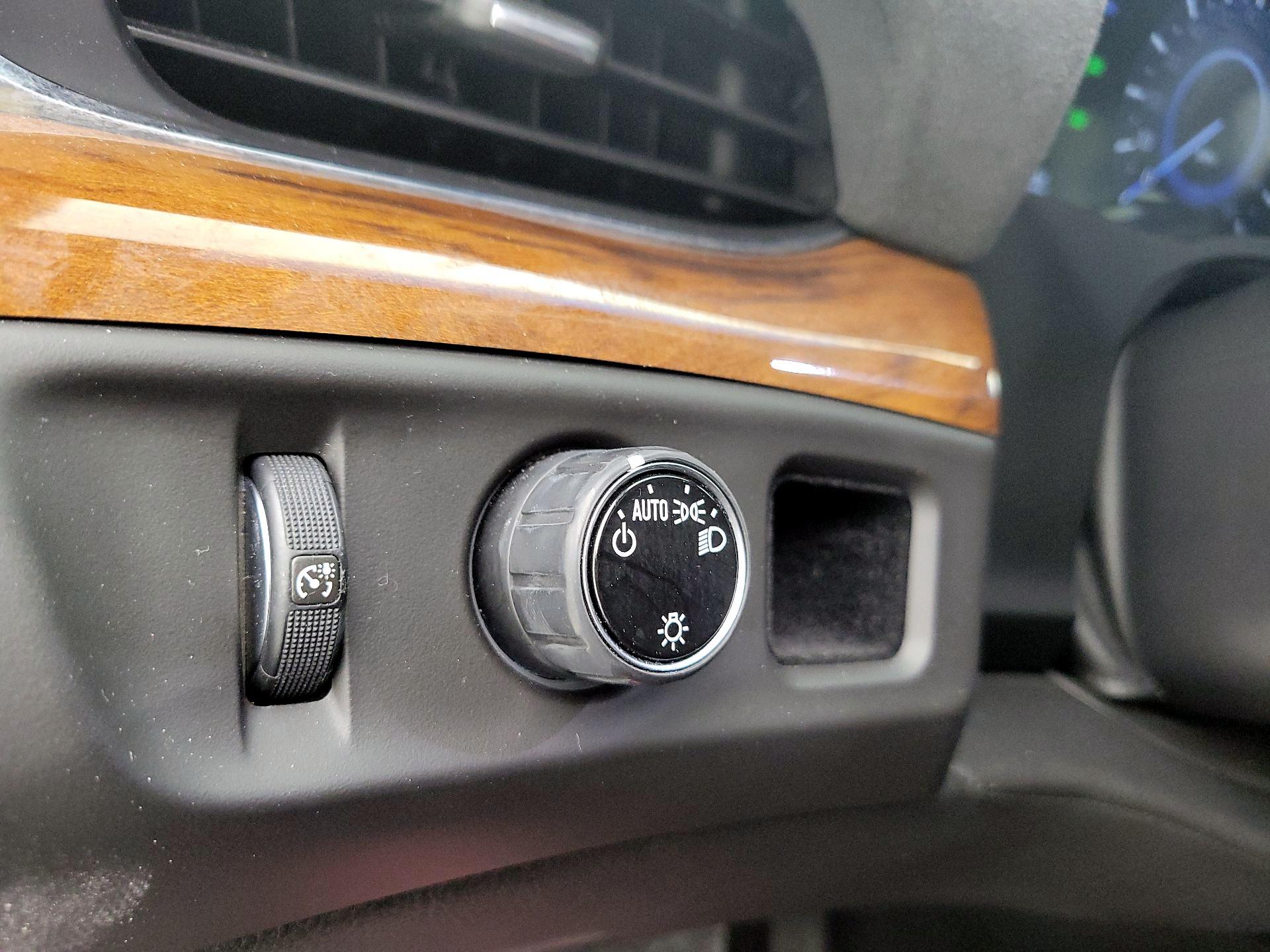 Thumbnail: 2016 Cadillac Escalade - 13