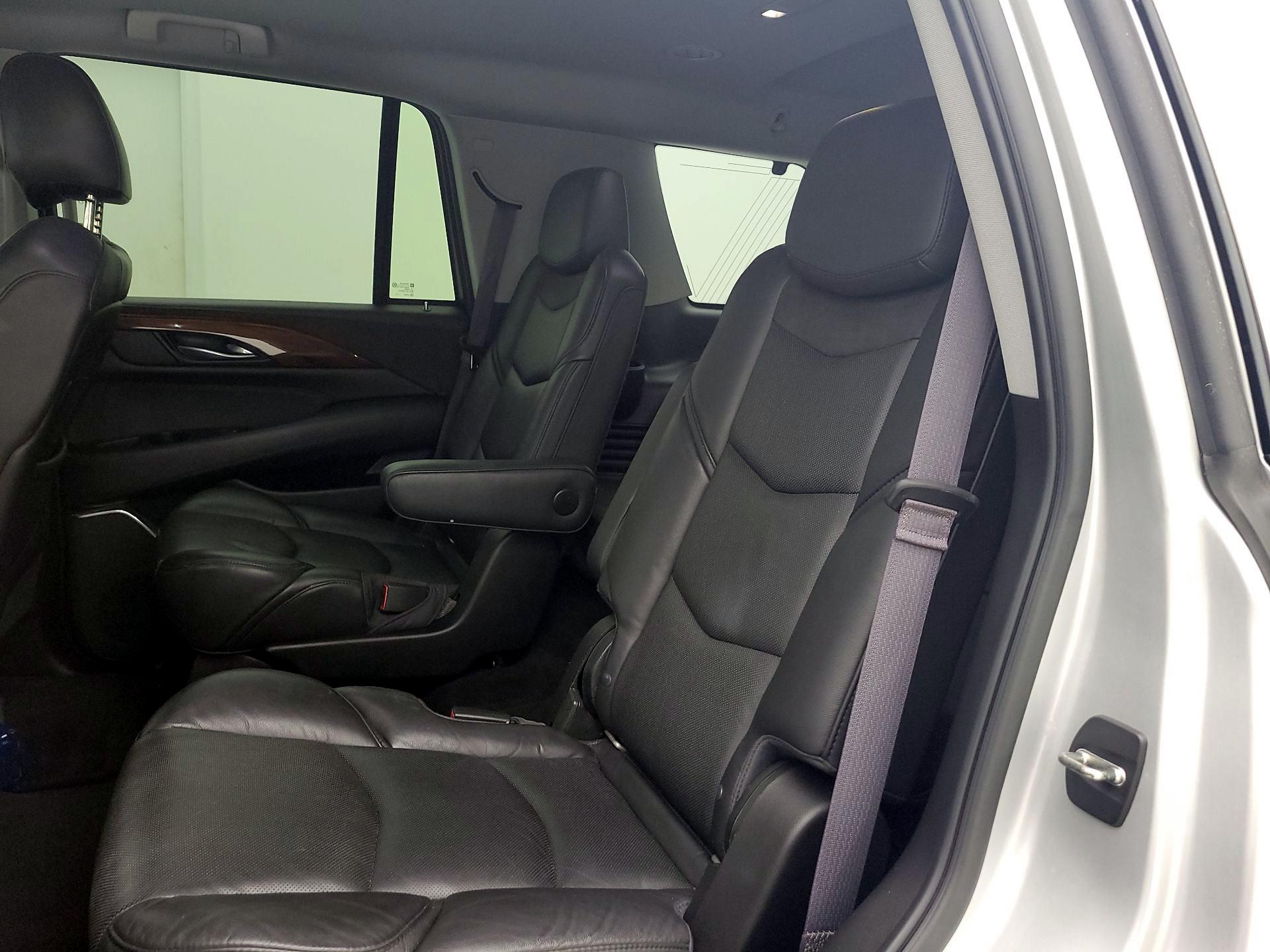 Thumbnail: 2016 Cadillac Escalade - 20