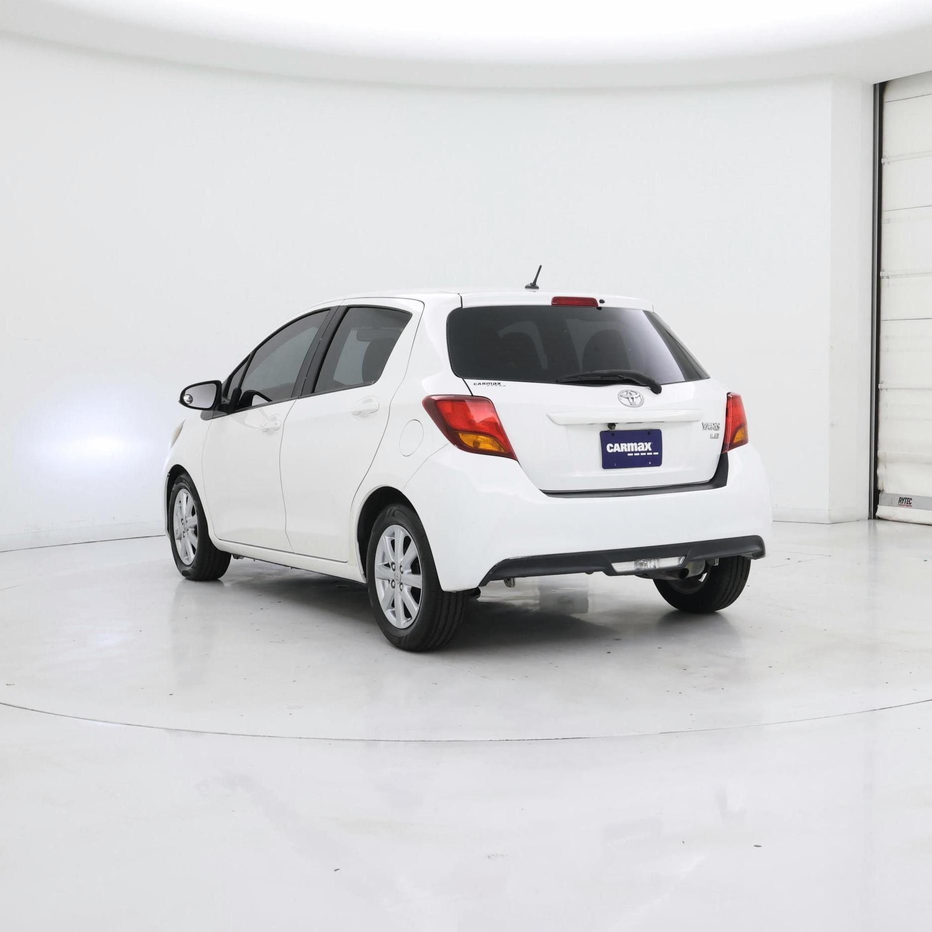 Thumbnail: 2015 Toyota Yaris - 2