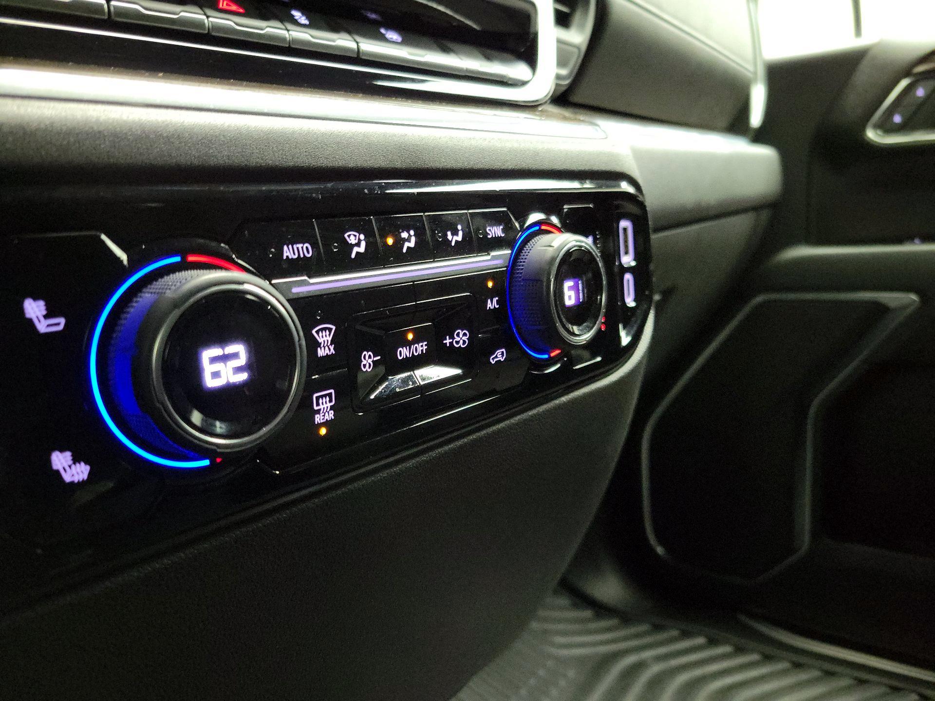 Thumbnail: 2024 Chevrolet Silverado 1500 - 17