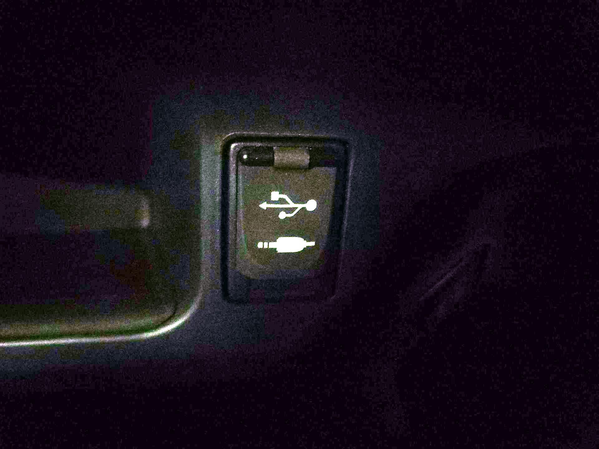 Thumbnail: 2019 Toyota C-HR - 18