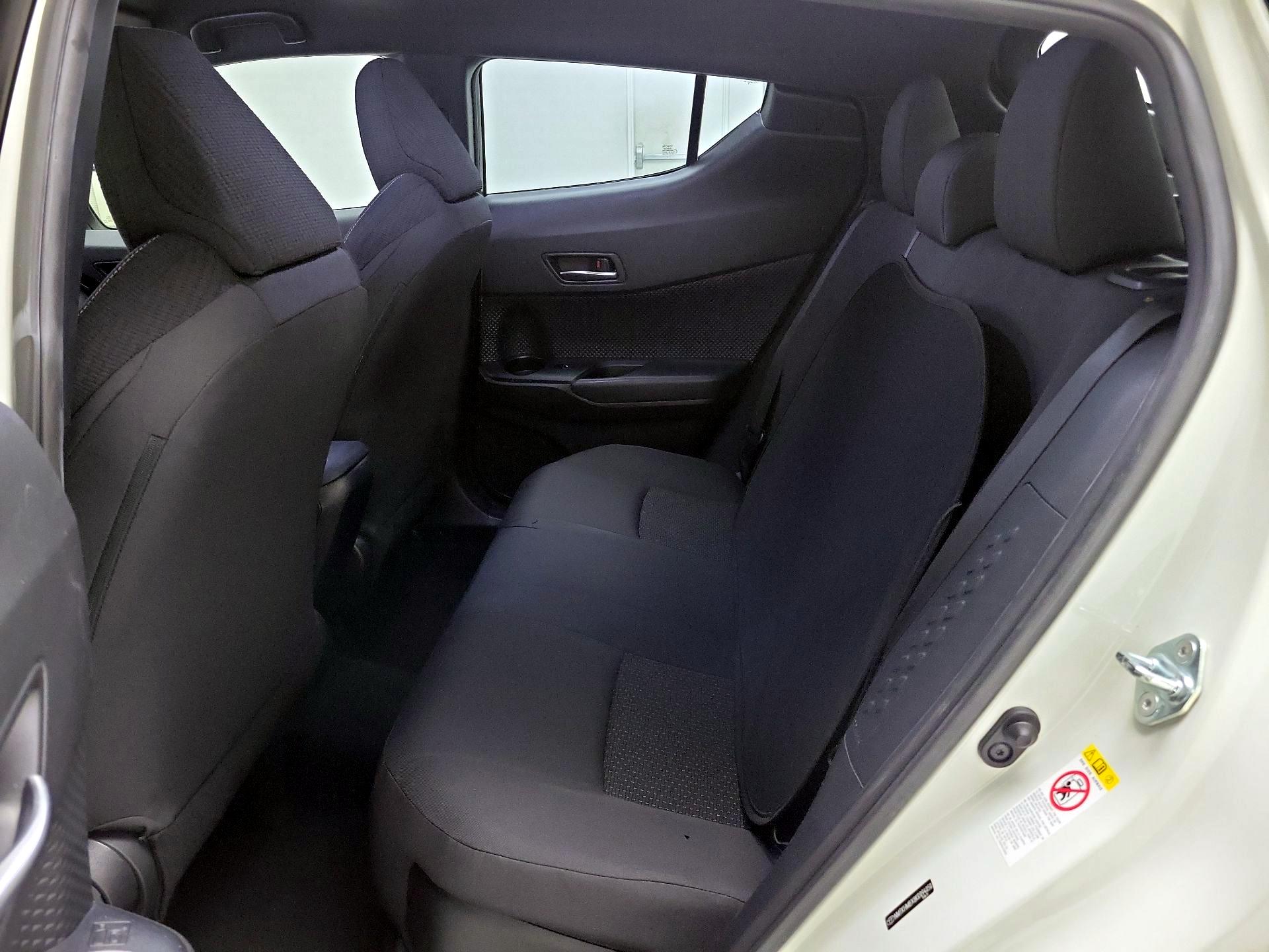 Thumbnail: 2019 Toyota C-HR - 19