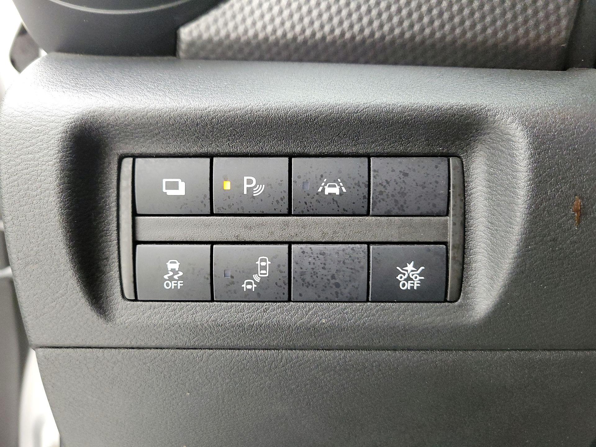 Thumbnail: 2020 Nissan Kicks - 13