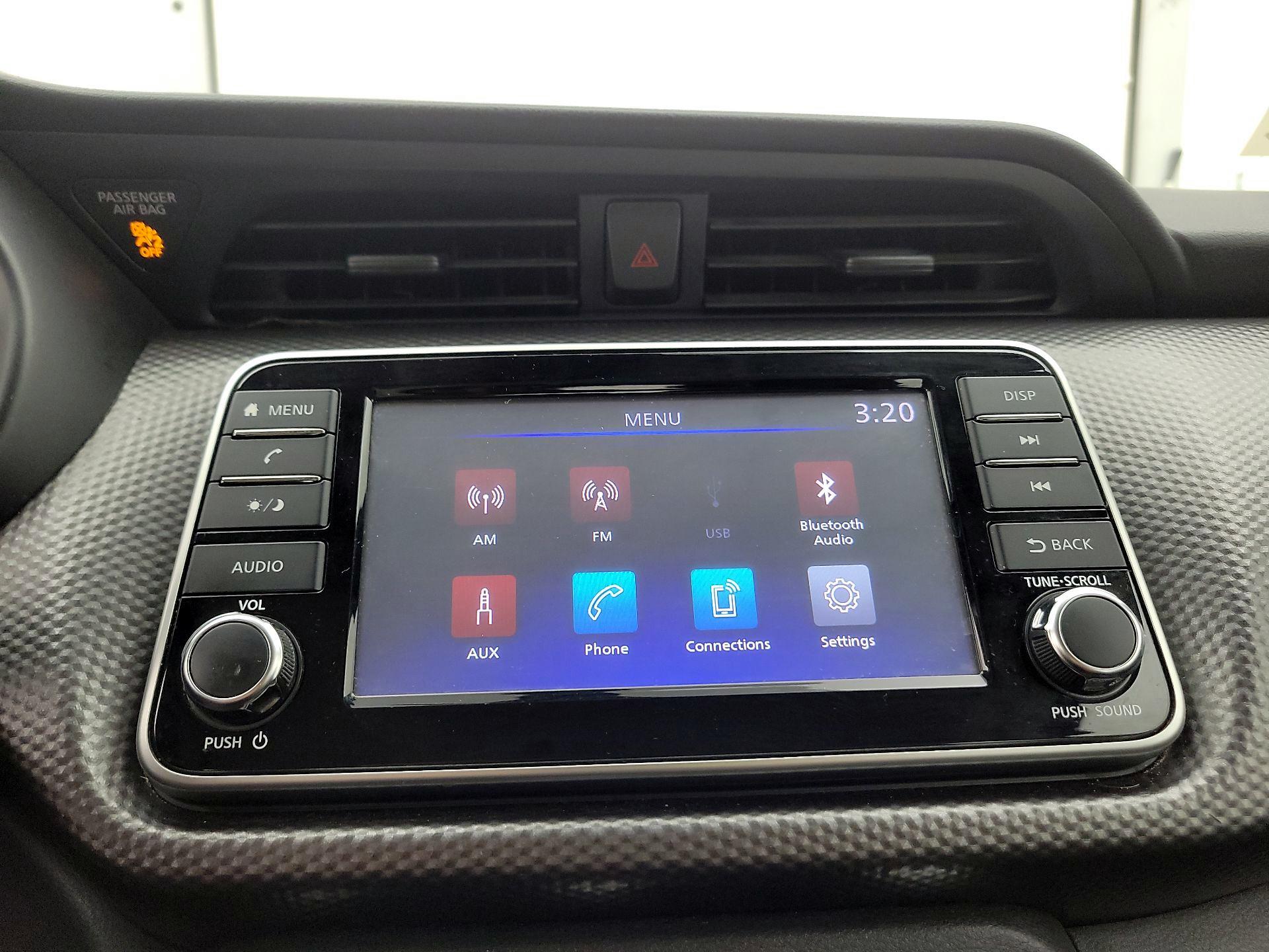 Thumbnail: 2020 Nissan Kicks - 16