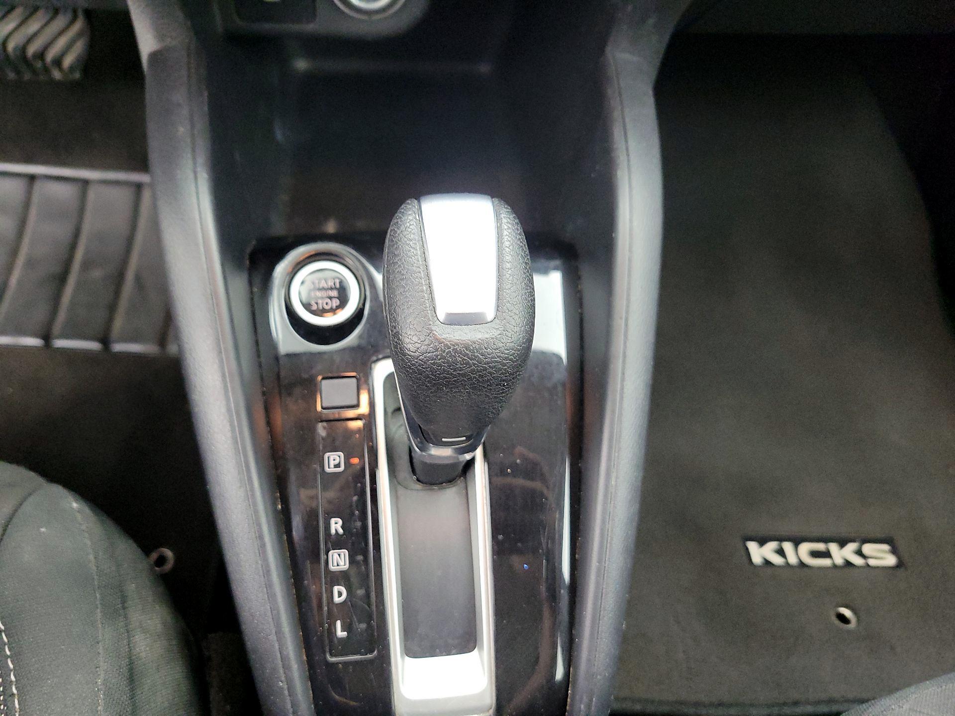 Thumbnail: 2020 Nissan Kicks - 17