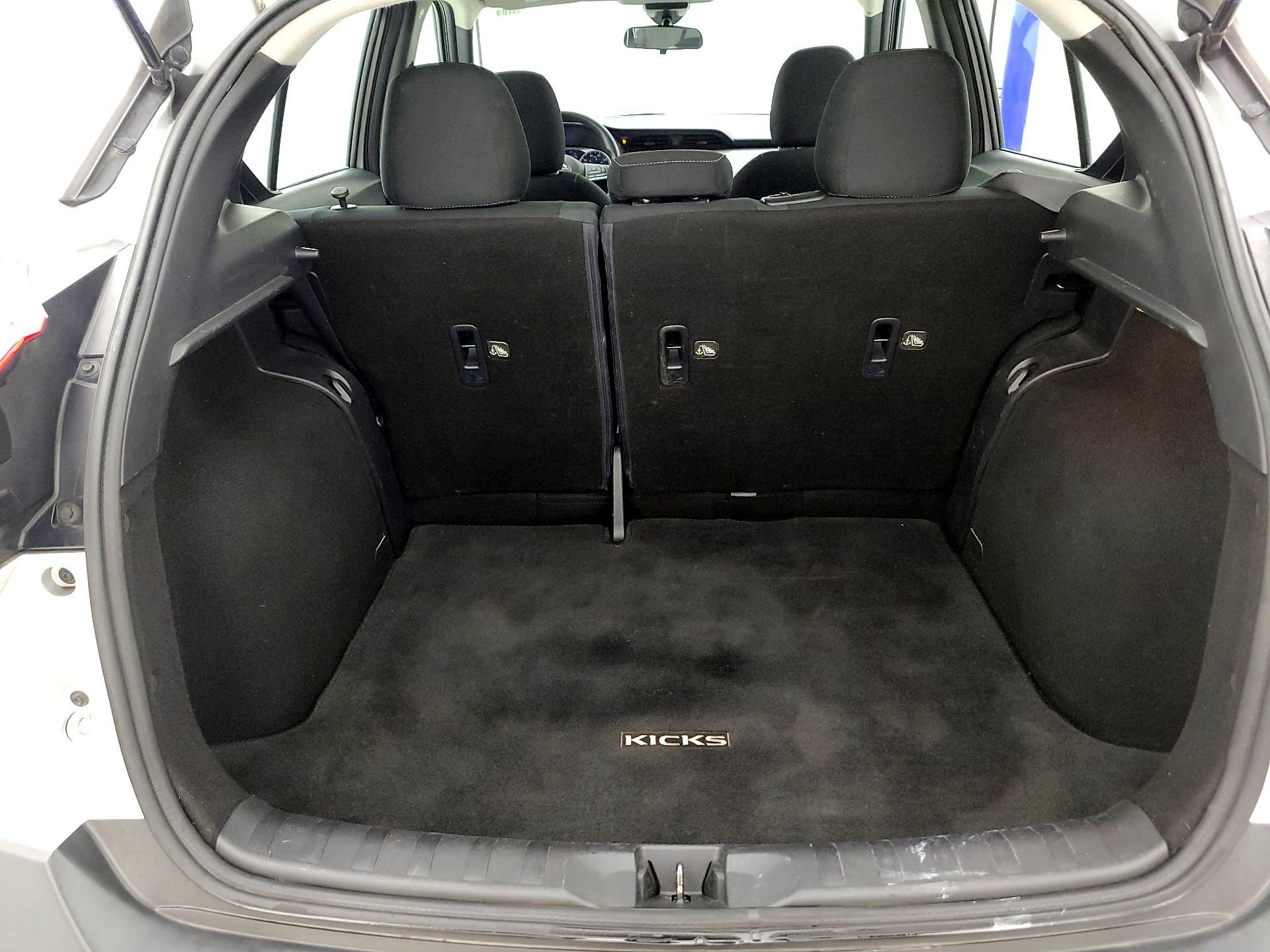 Thumbnail: 2020 Nissan Kicks - 20