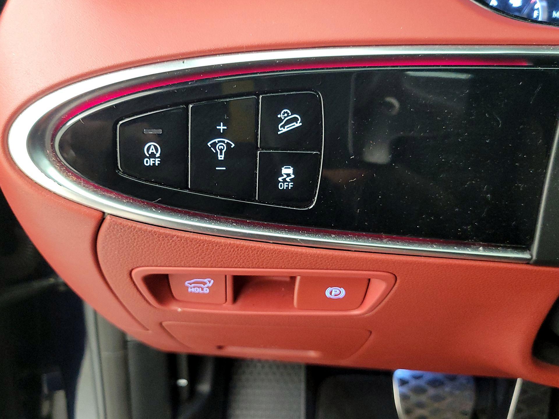 Thumbnail: 2022 Genesis GV70 - 13