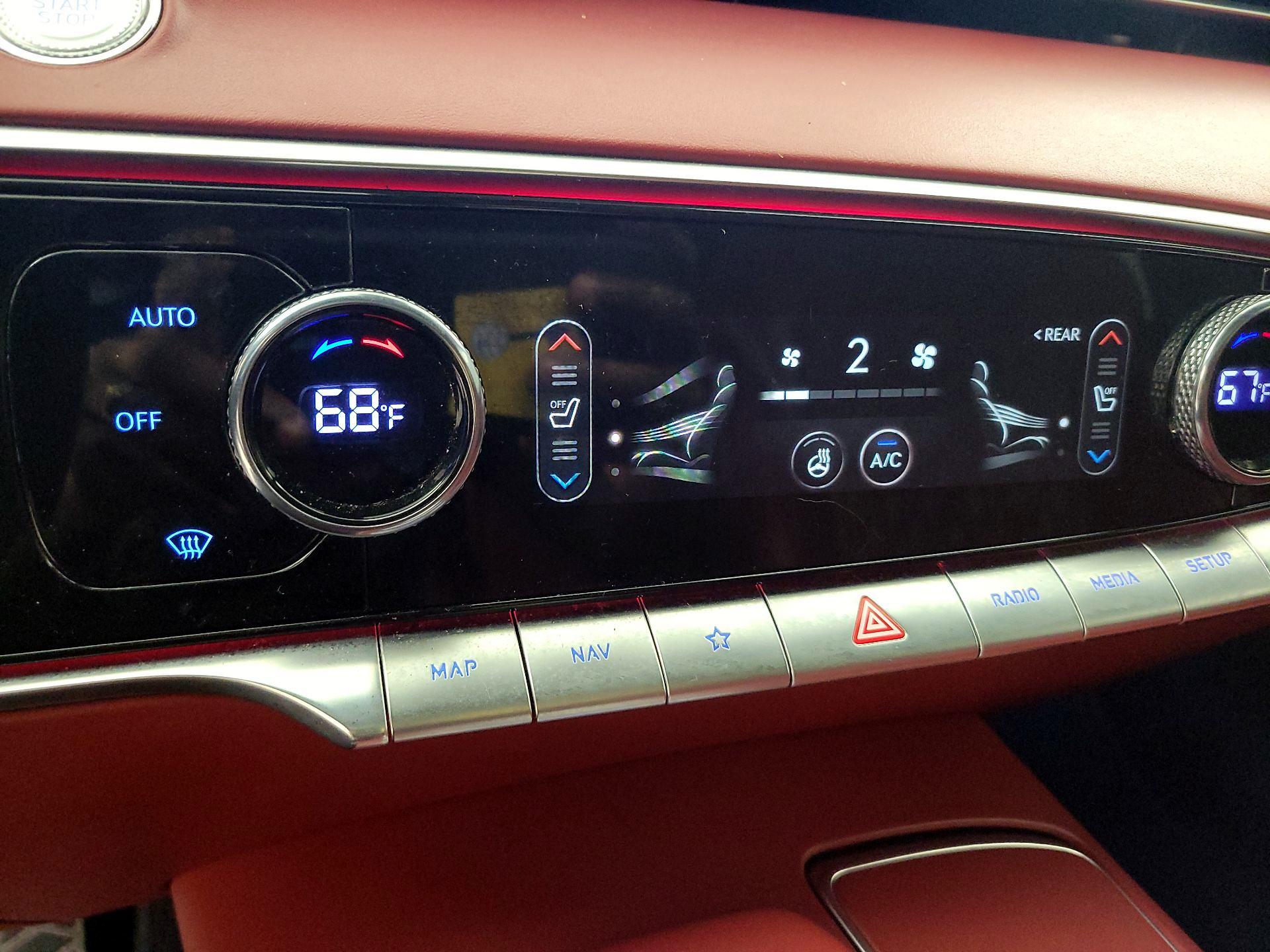 Thumbnail: 2022 Genesis GV70 - 17