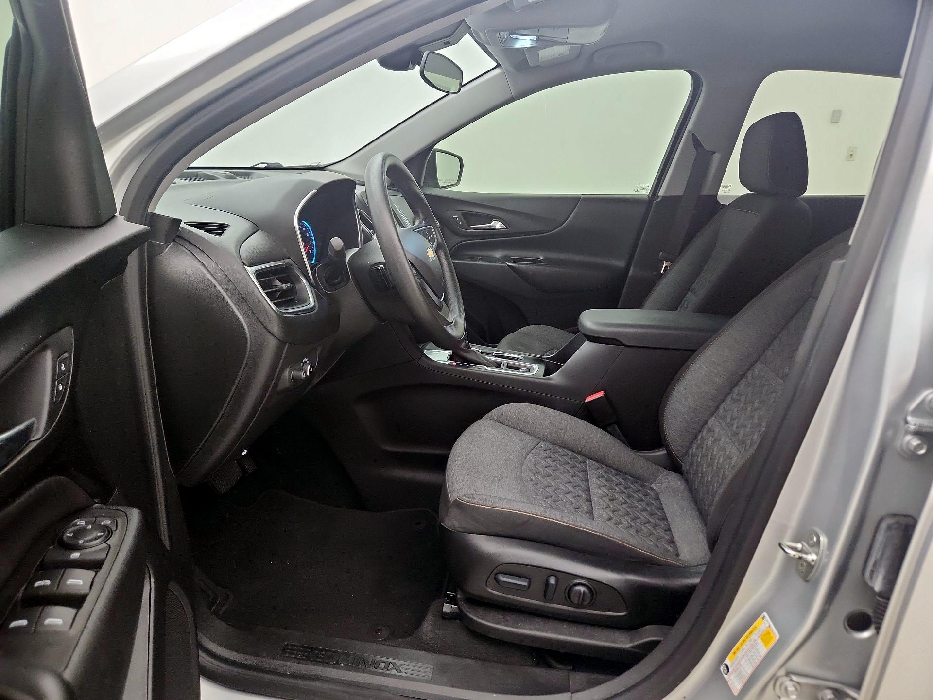 Thumbnail: 2022 Chevrolet Equinox - 11