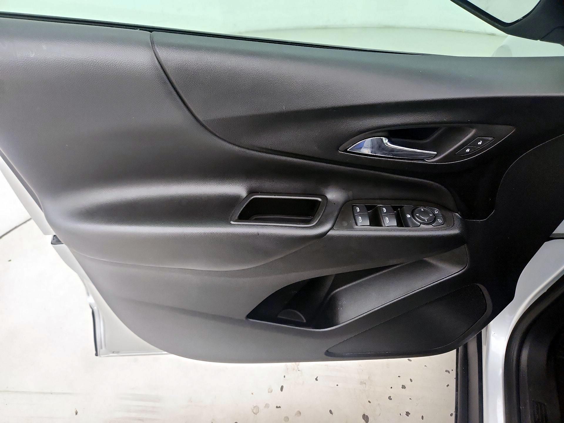 Thumbnail: 2022 Chevrolet Equinox - 12