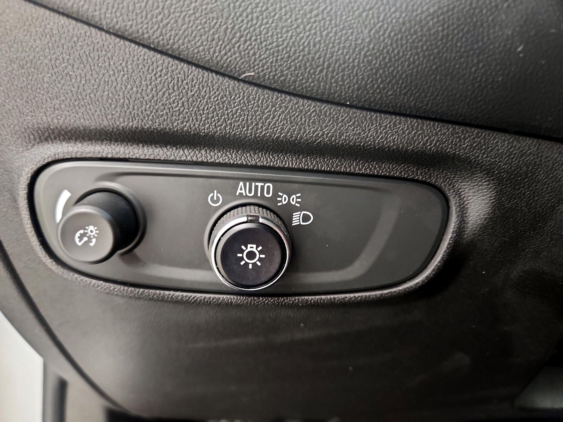 Thumbnail: 2022 Chevrolet Equinox - 13