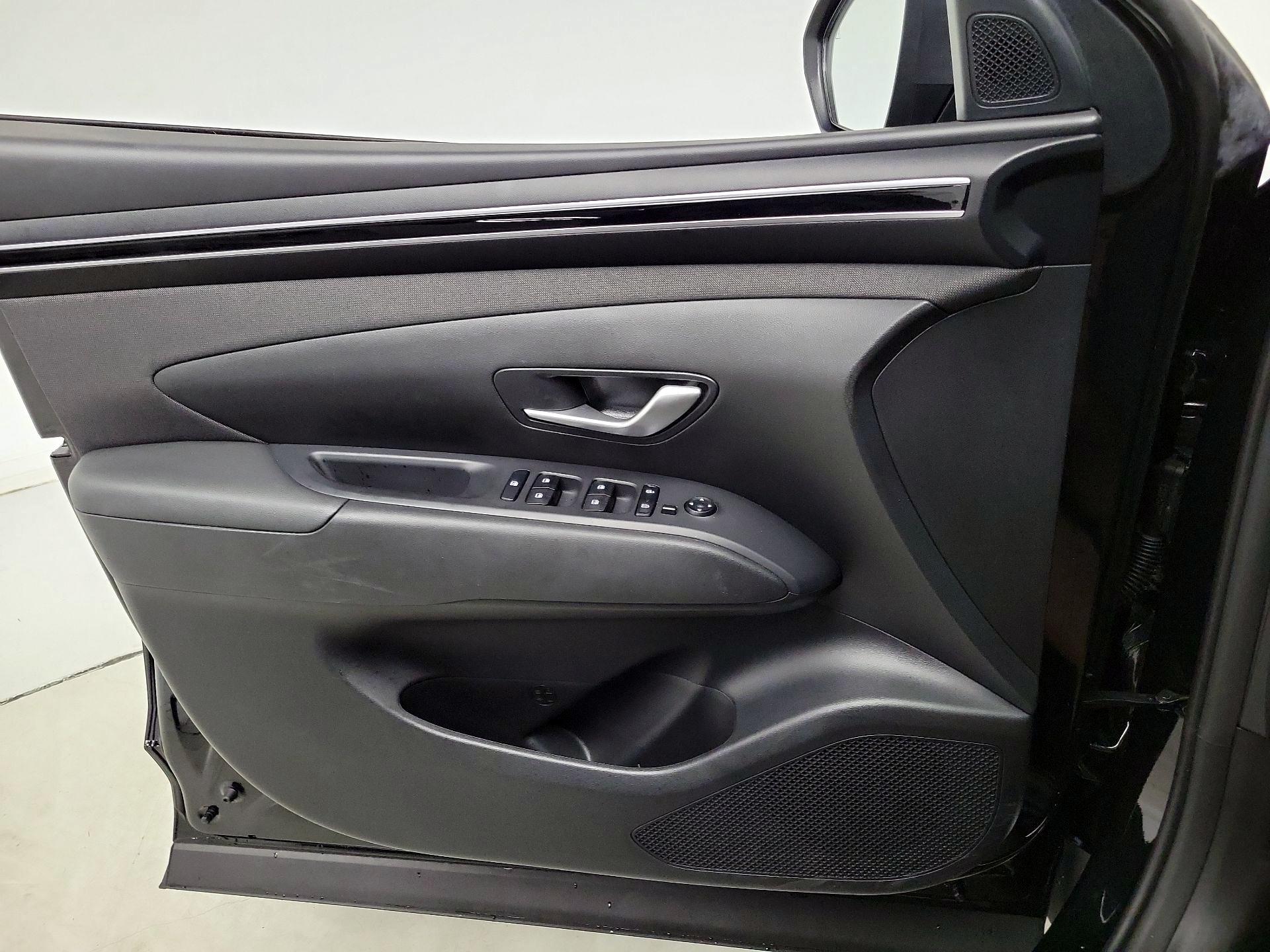 Thumbnail: 2023 Hyundai Tucson - 12