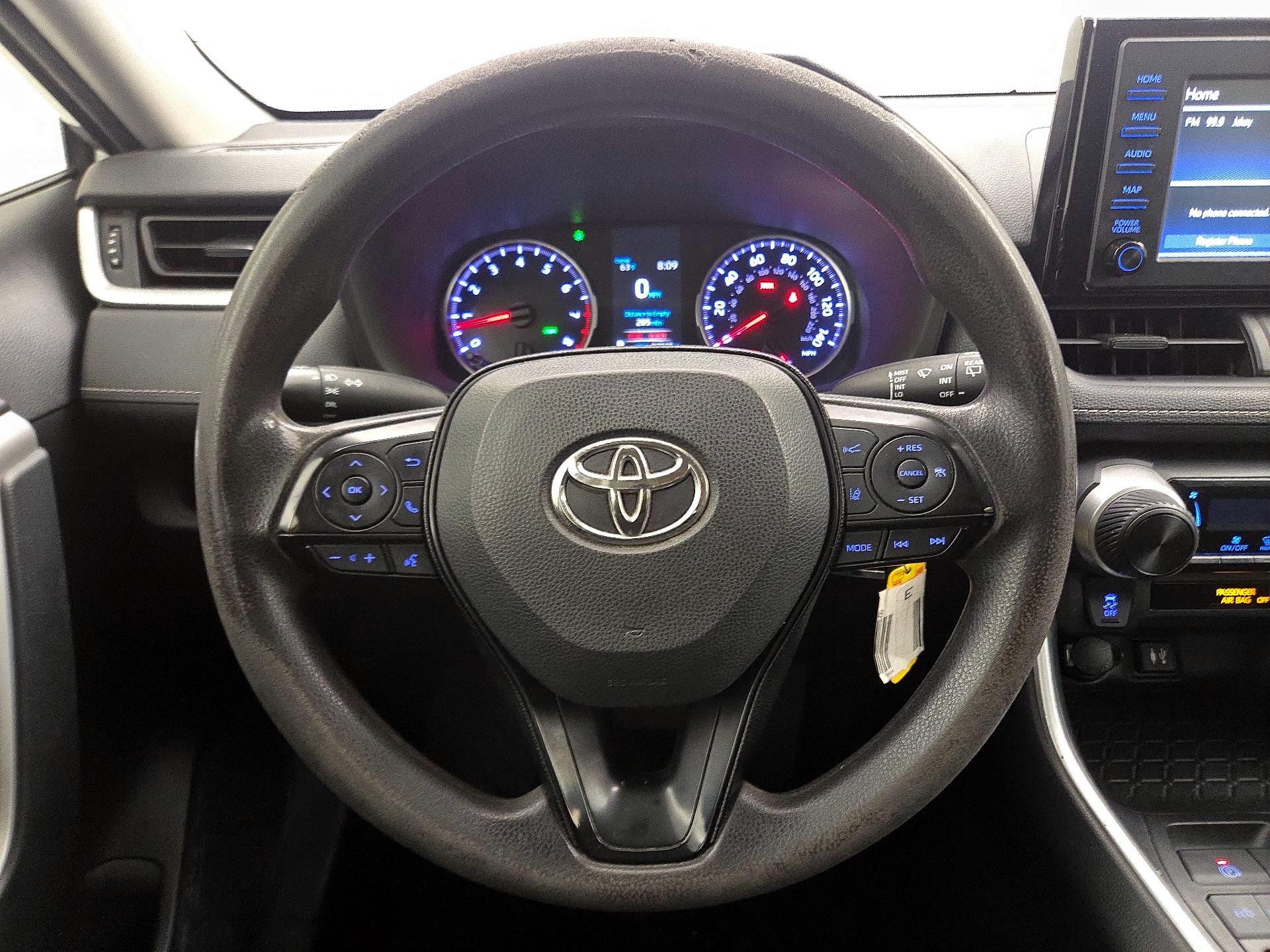 Thumbnail: 2019 Toyota RAV4 - 10