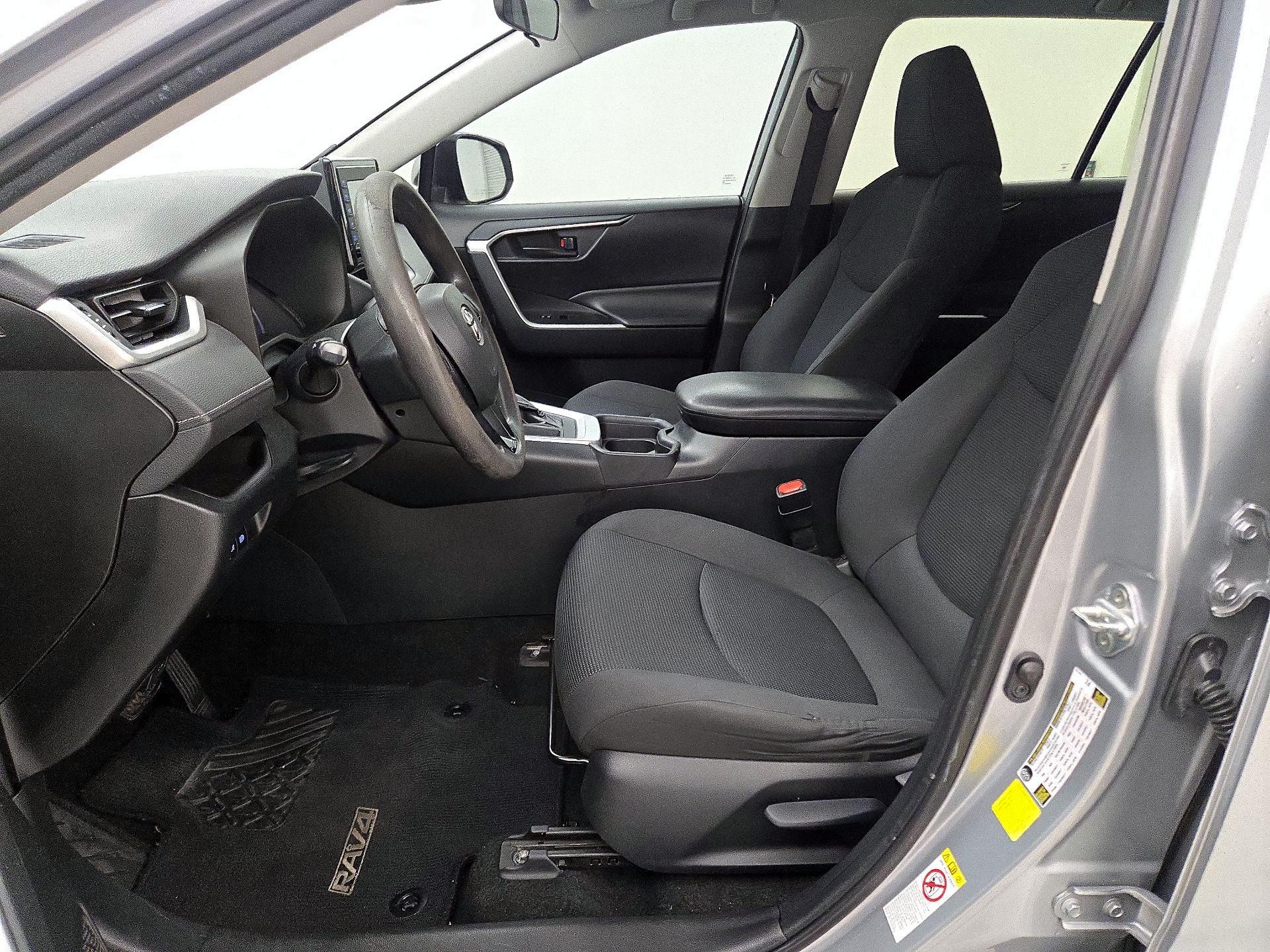 Thumbnail: 2019 Toyota RAV4 - 11