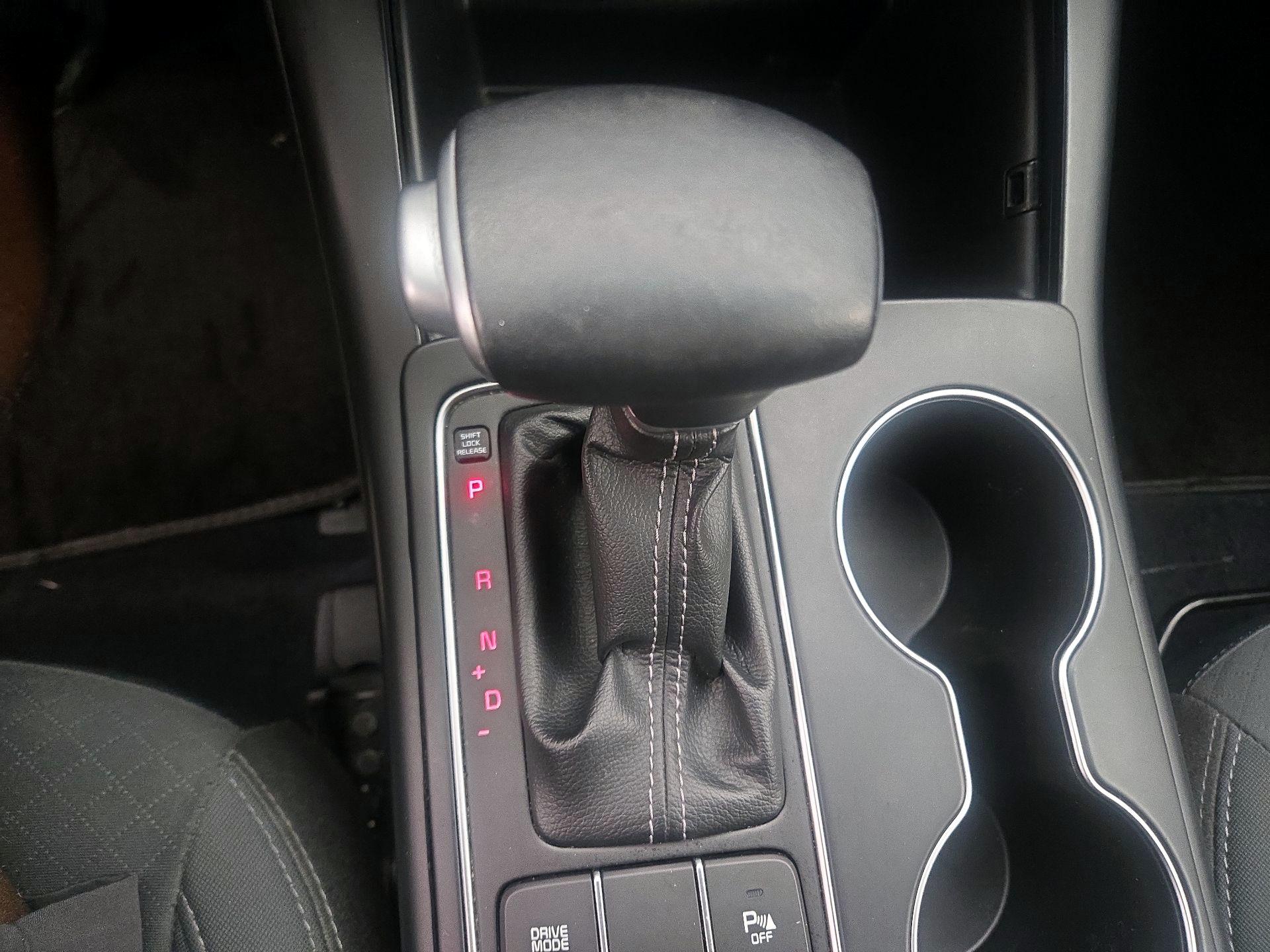 Thumbnail: 2020 Kia Sorento - 17