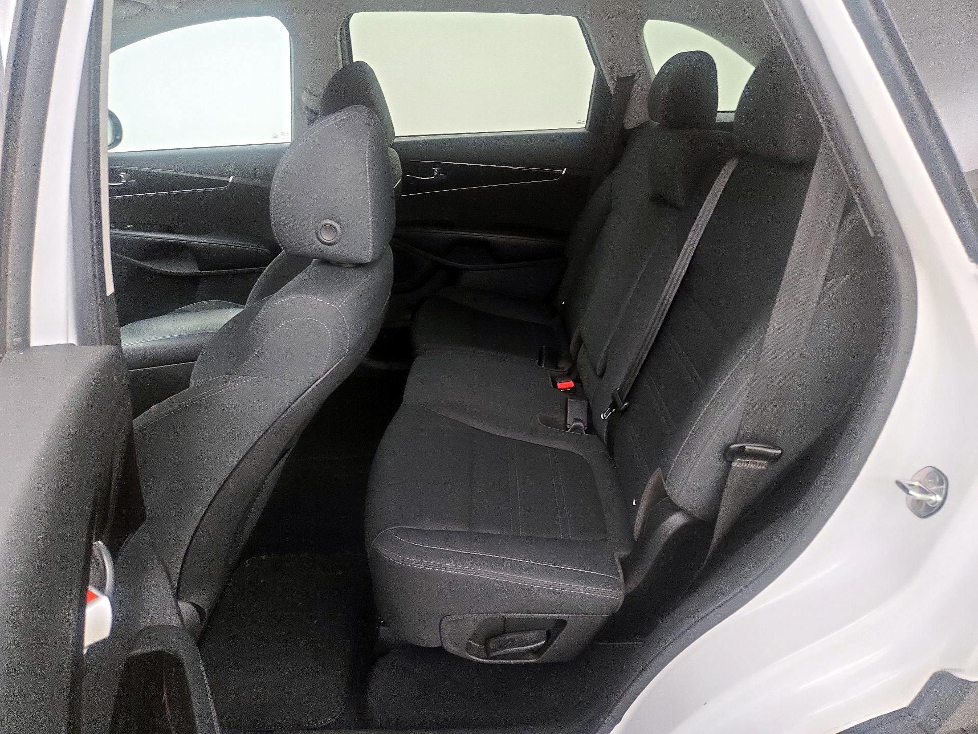 Thumbnail: 2020 Kia Sorento - 19