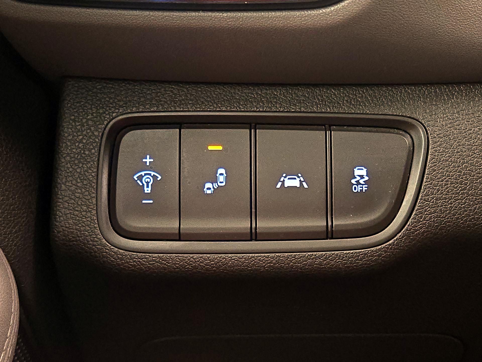 Thumbnail: 2020 Hyundai Santa Fe - 13