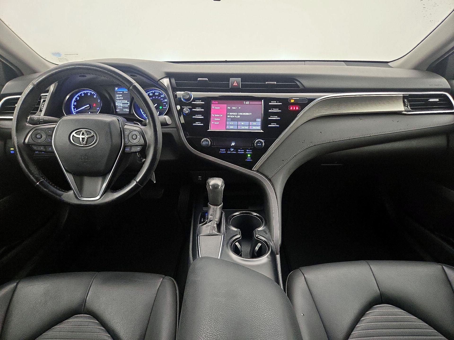 Thumbnail: 2018 Toyota Camry - 9