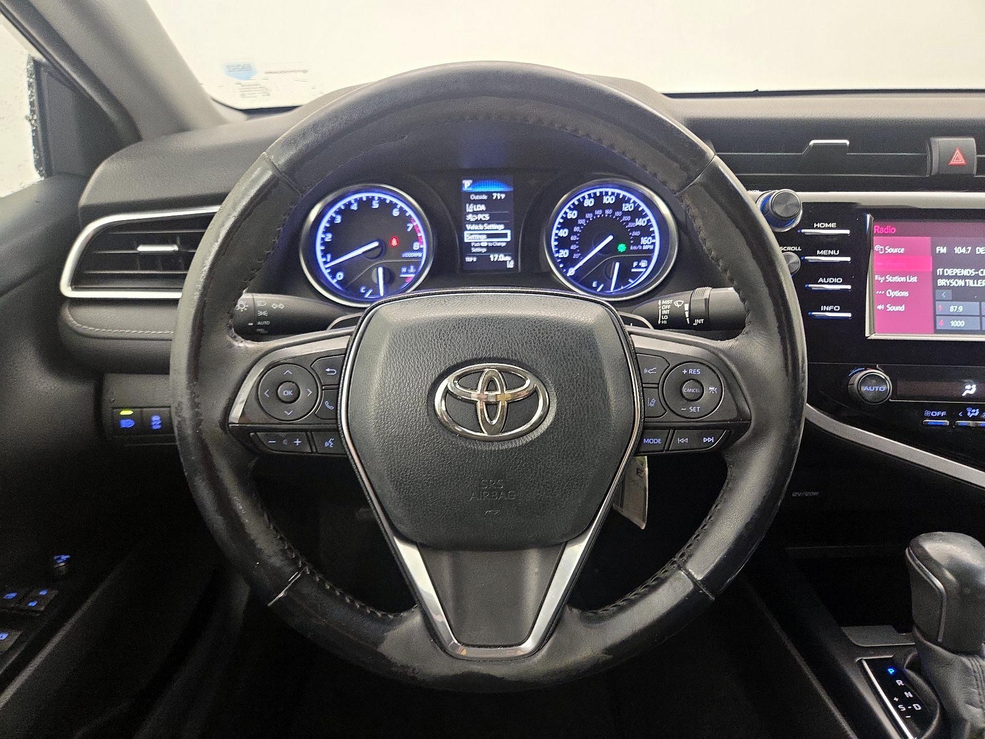 Thumbnail: 2018 Toyota Camry - 10