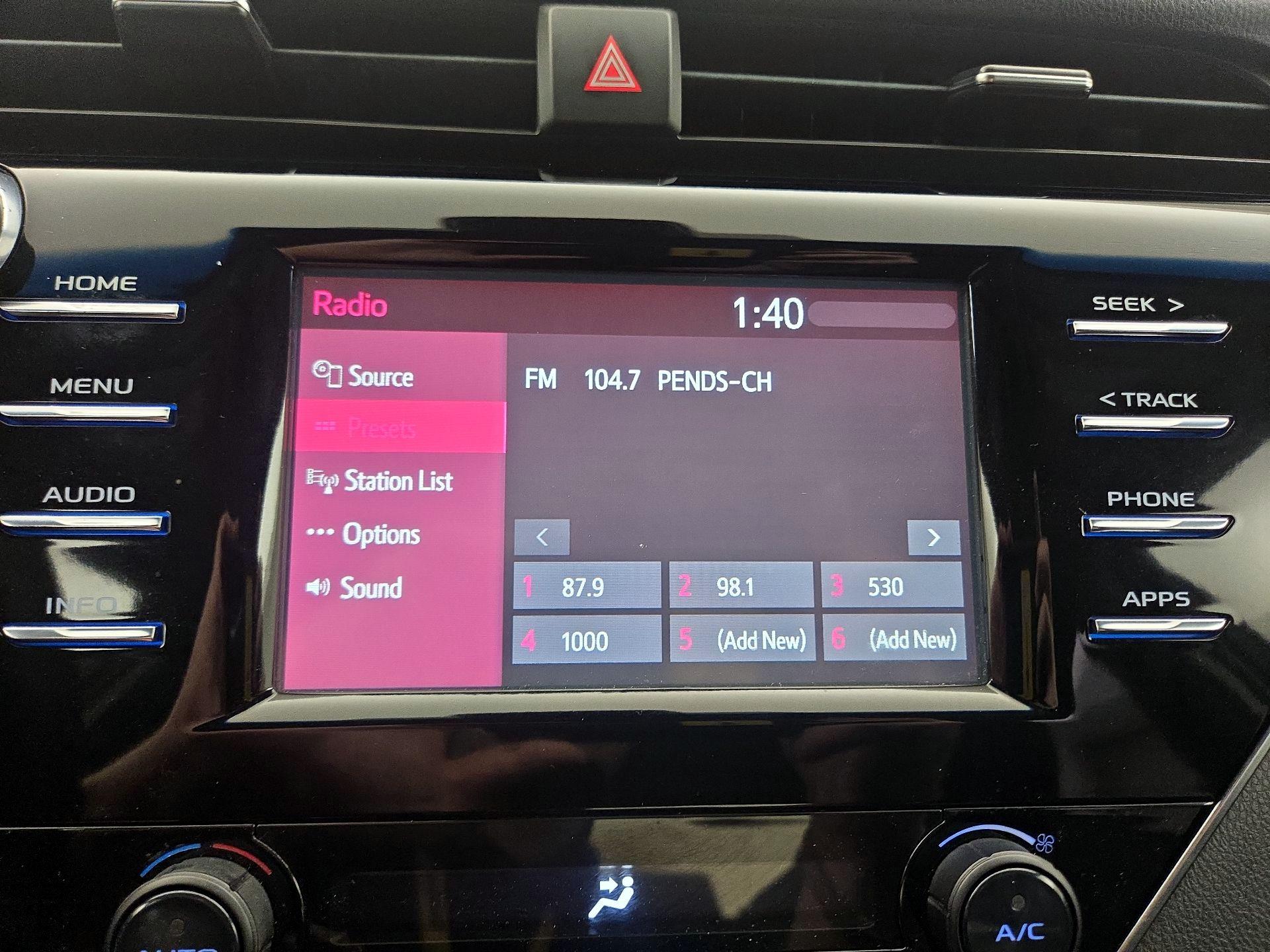 Thumbnail: 2018 Toyota Camry - 15