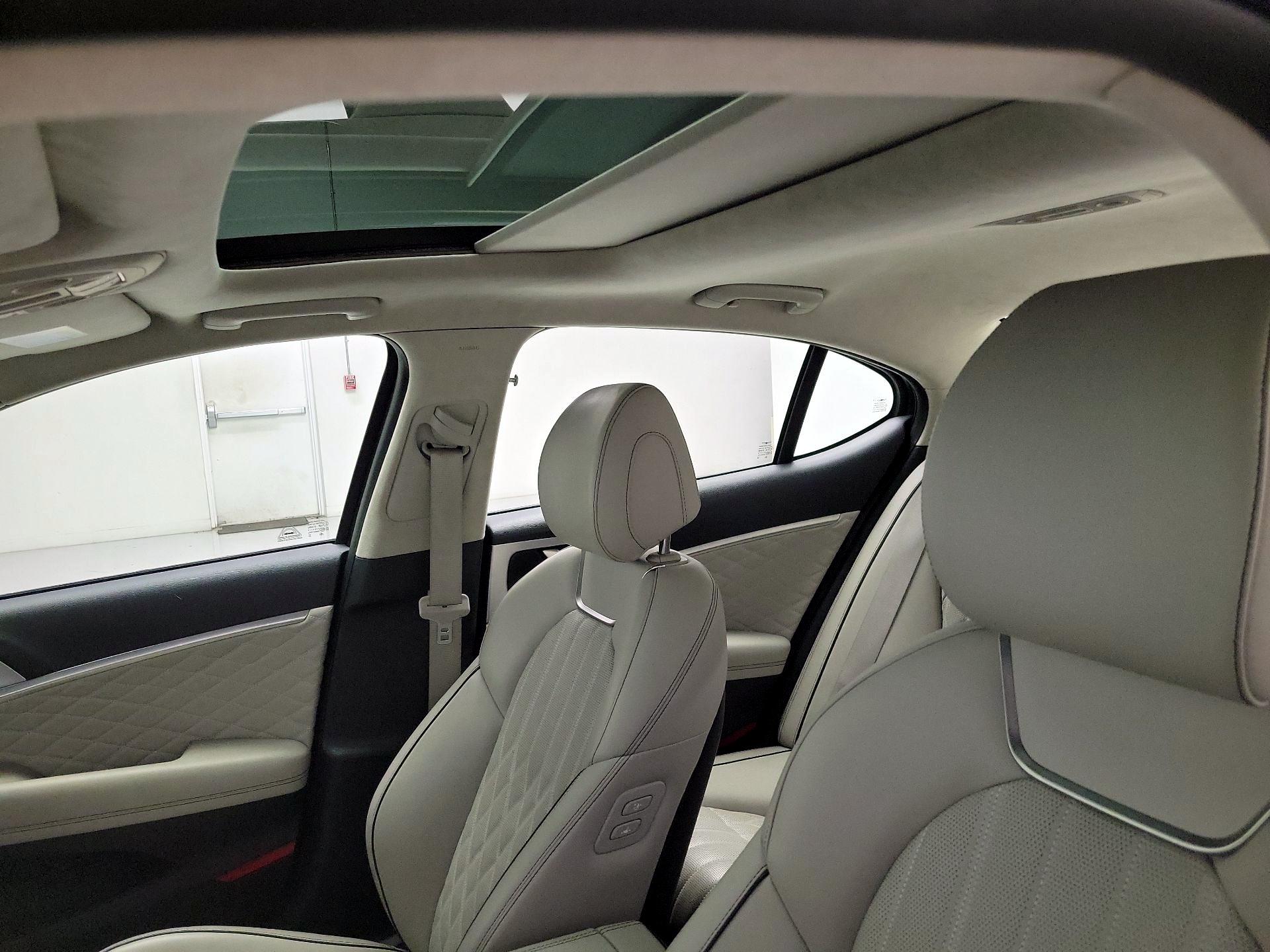 Thumbnail: 2021 Genesis G70 - 20