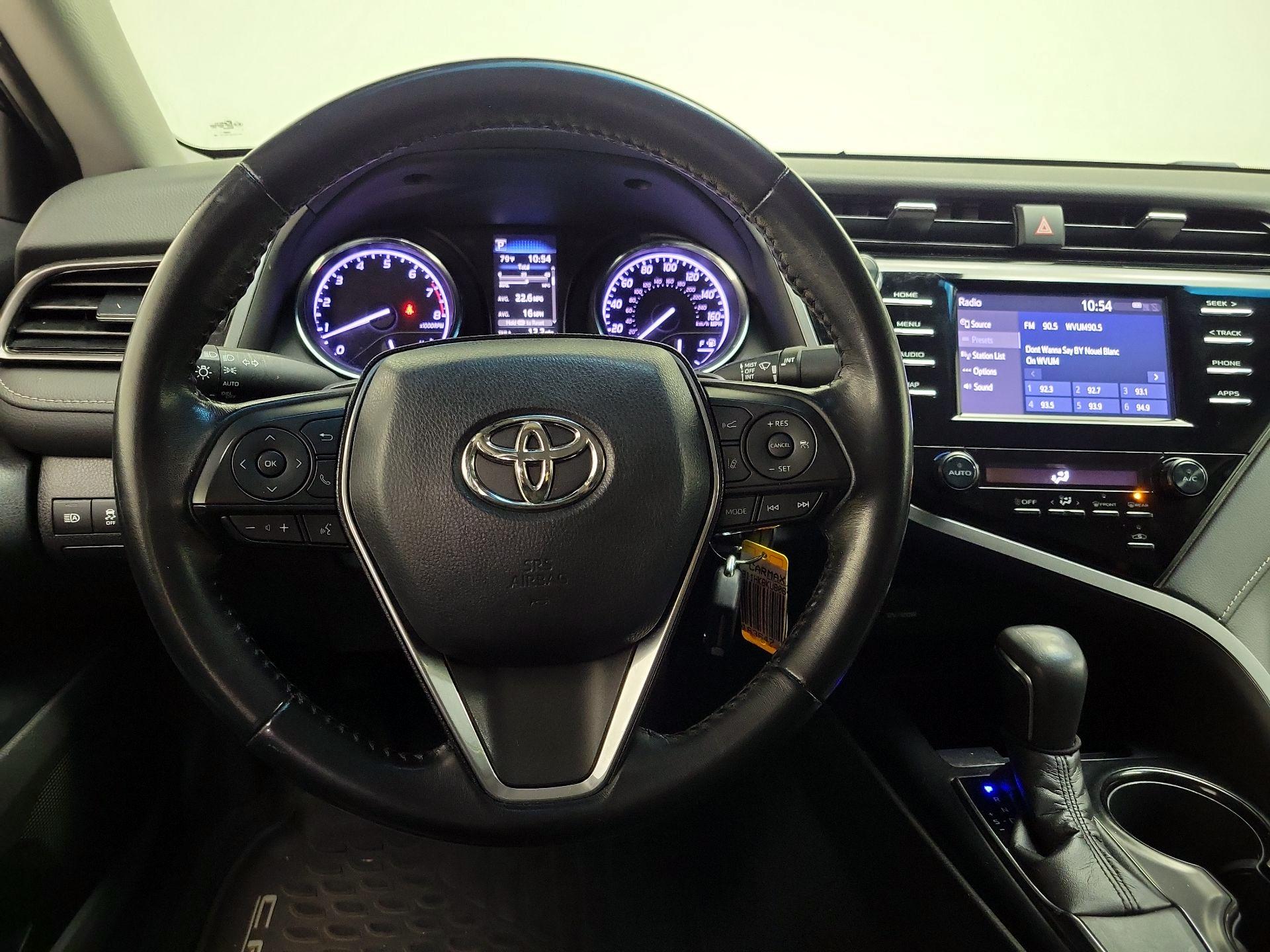 Thumbnail: 2019 Toyota Camry - 10