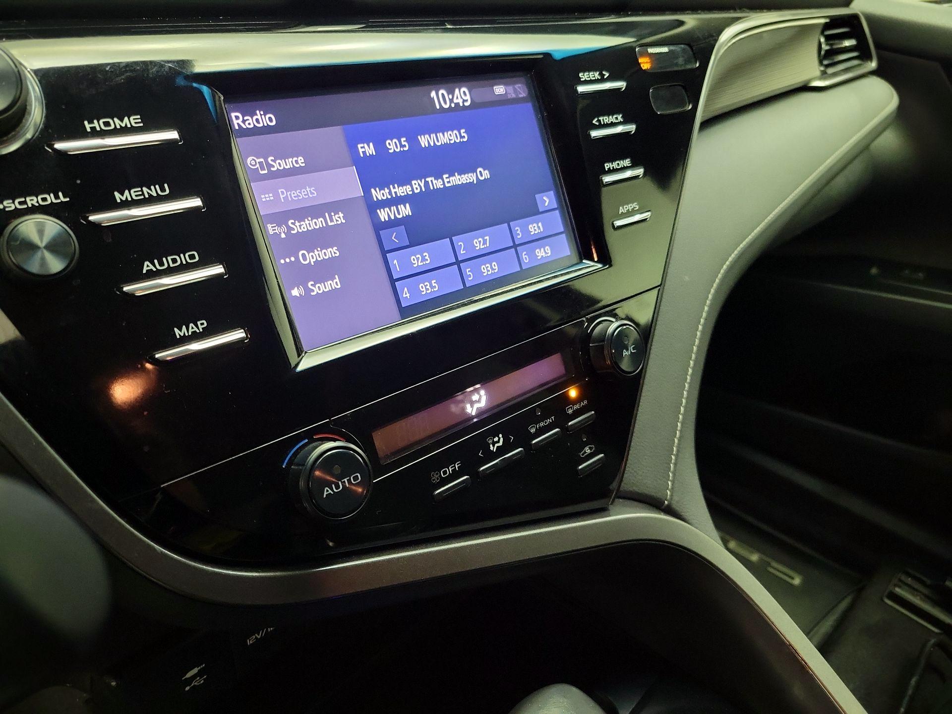 Thumbnail: 2019 Toyota Camry - 15