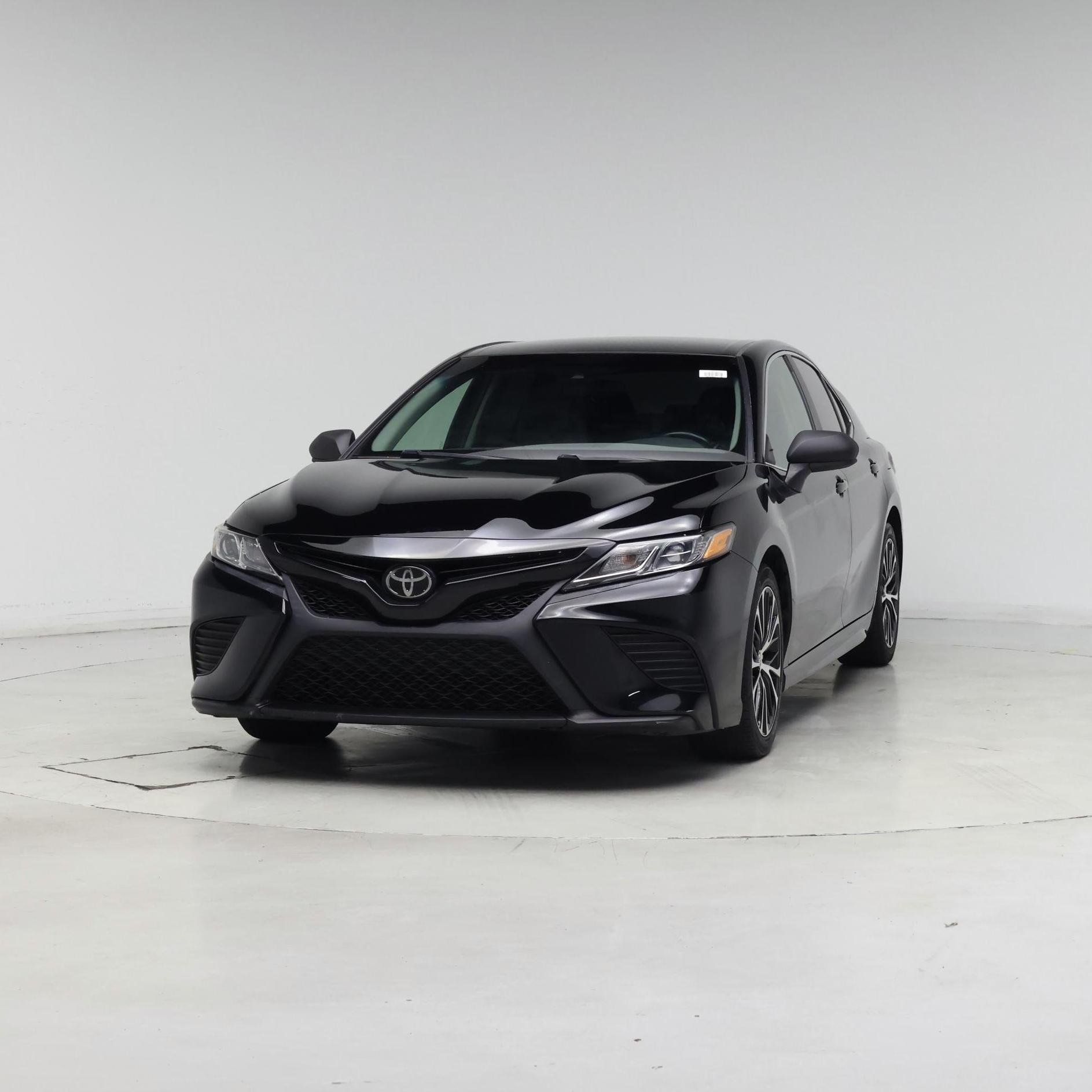 Thumbnail: 2019 Toyota Camry - 4