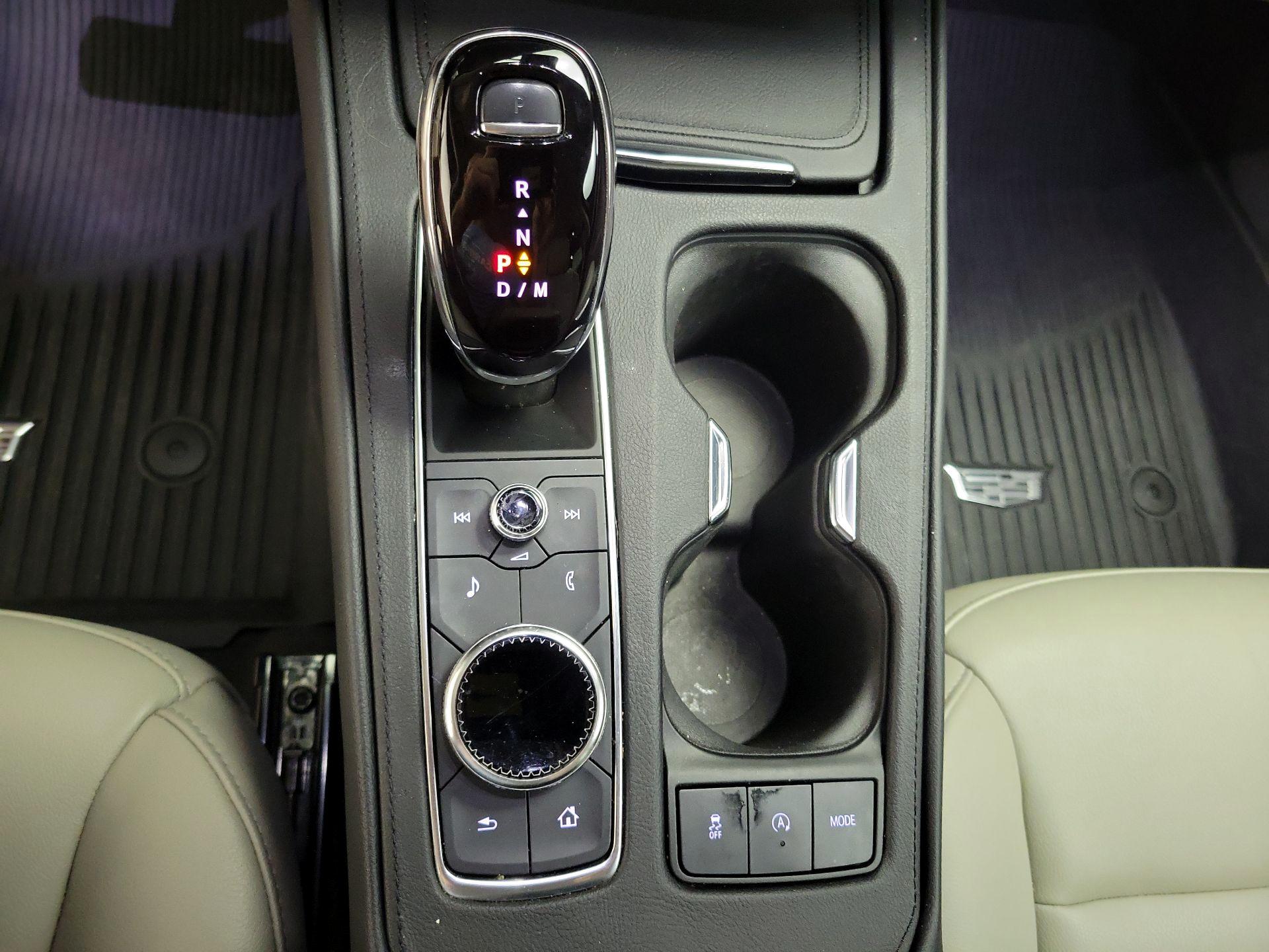 Thumbnail: 2023 Cadillac XT4 - 18