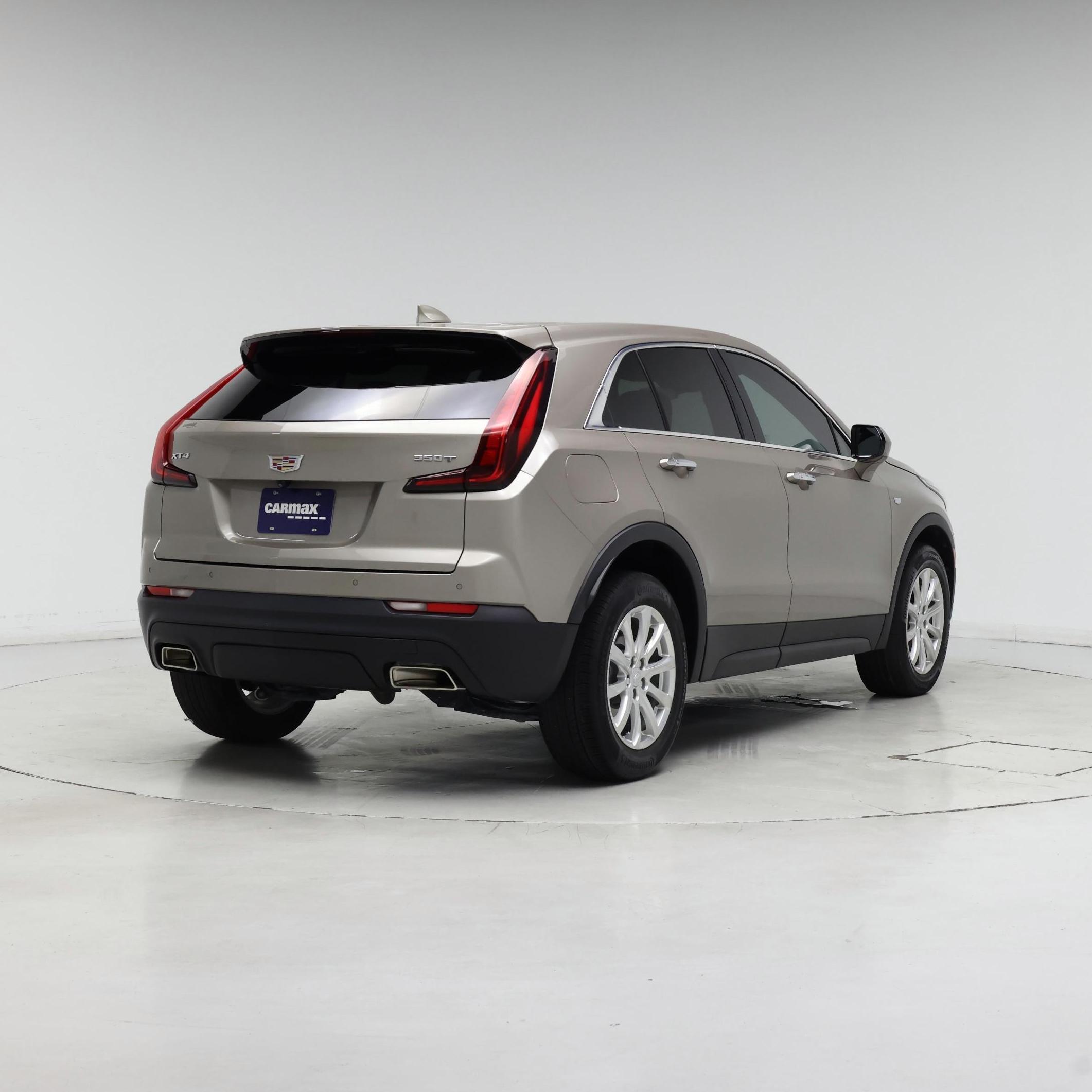 Thumbnail: 2023 Cadillac XT4 - 8