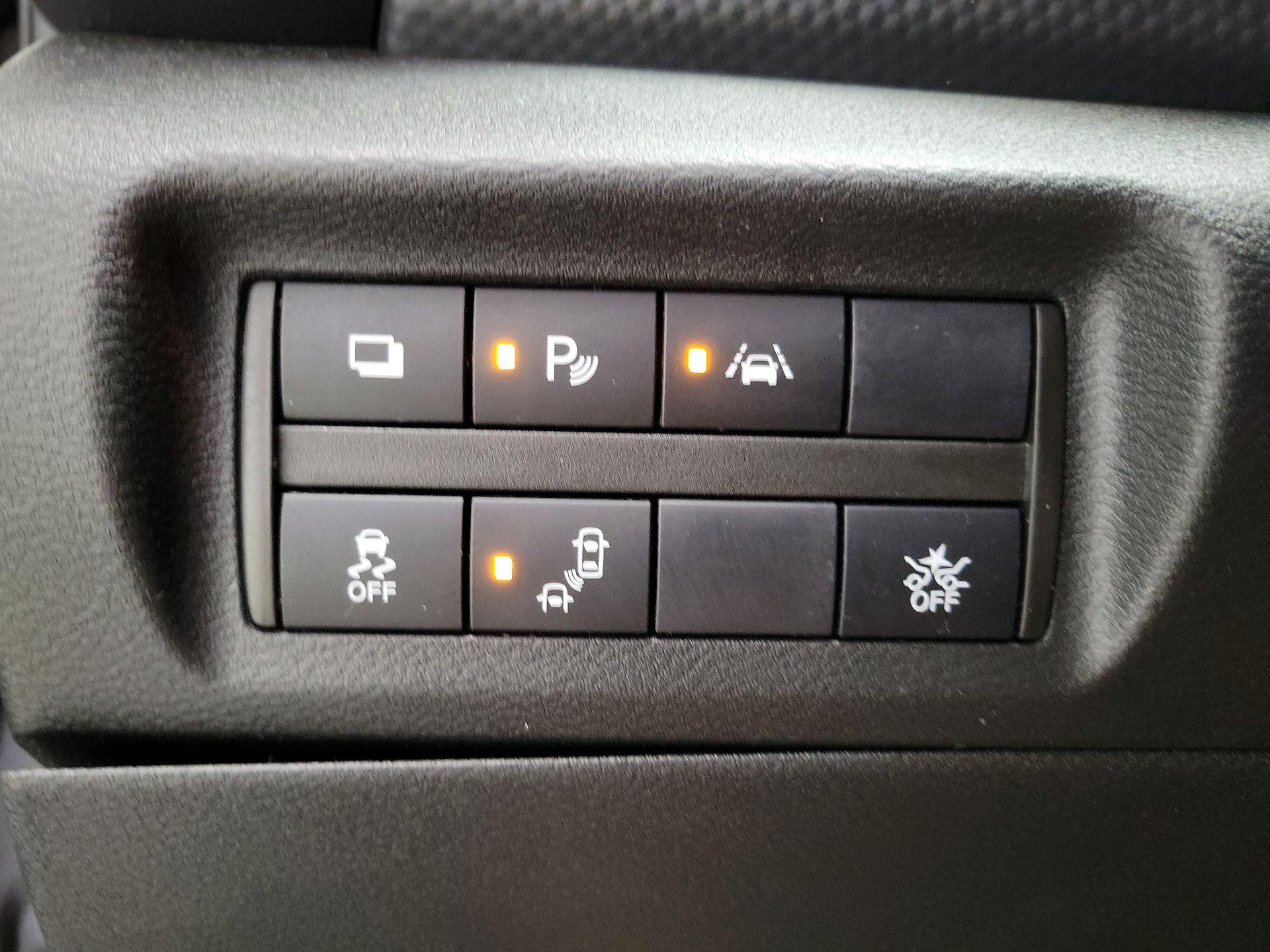 Thumbnail: 2021 Nissan Kicks - 13