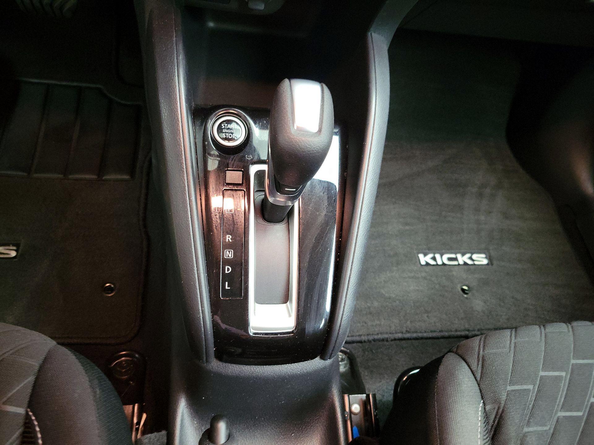 Thumbnail: 2021 Nissan Kicks - 17