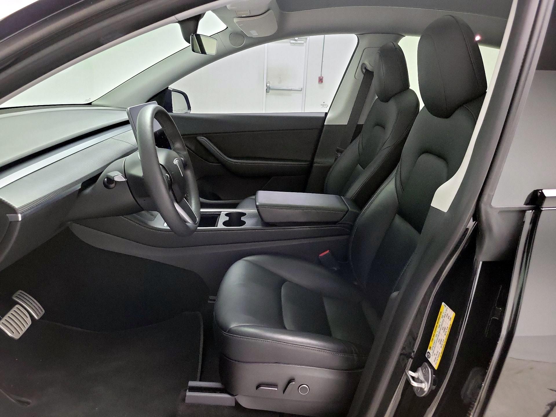 Thumbnail: 2022 Tesla Model Y - 11