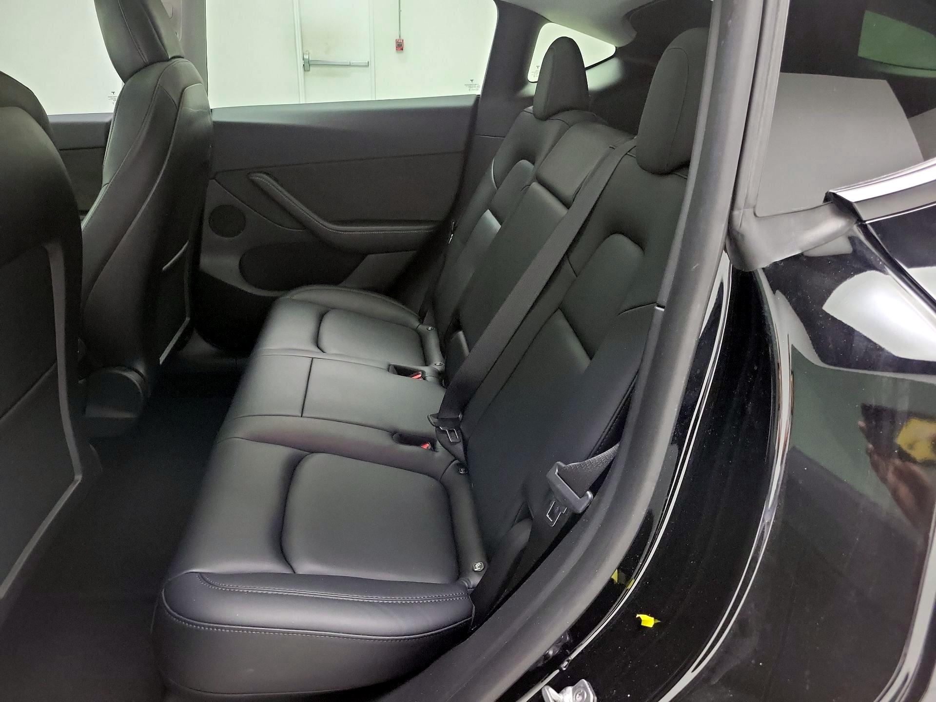 Thumbnail: 2022 Tesla Model Y - 19