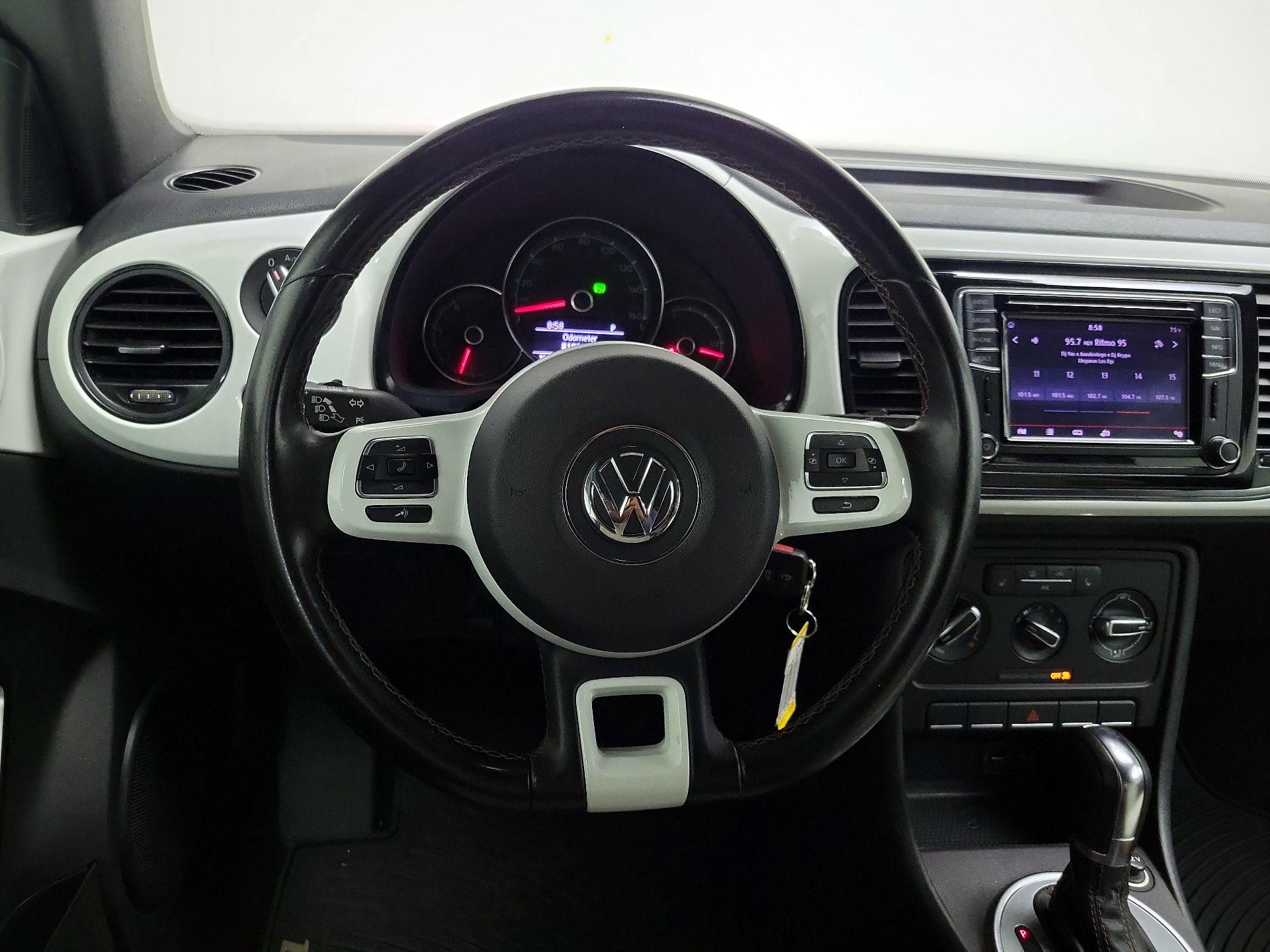 Thumbnail: 2017 Volkswagen Beetle - 10