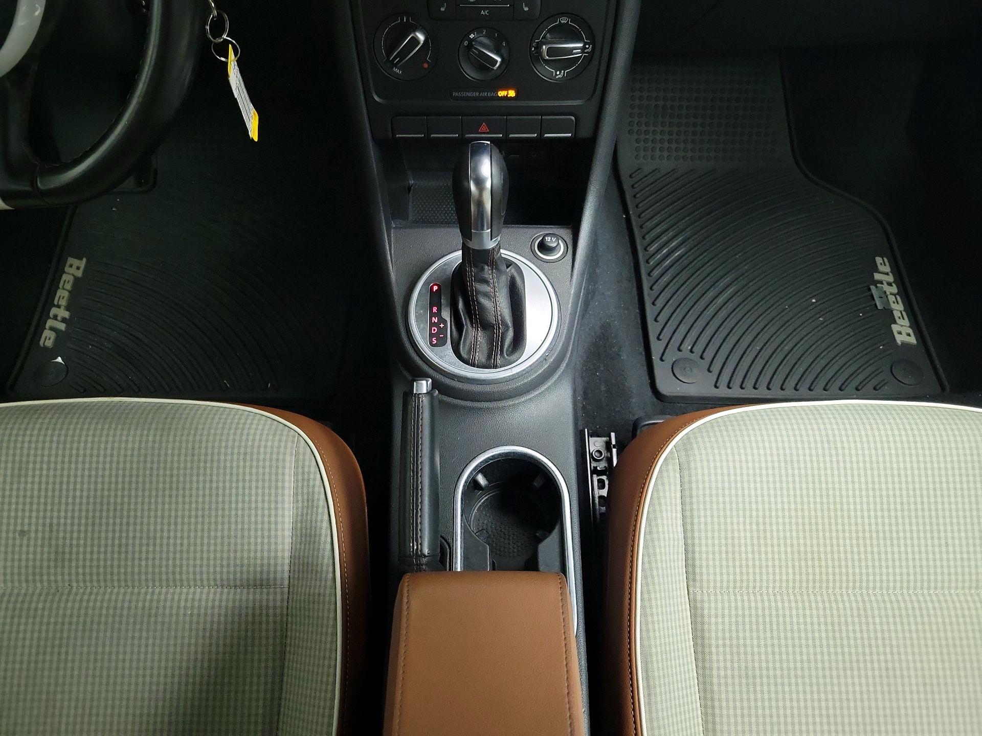 Thumbnail: 2017 Volkswagen Beetle - 17