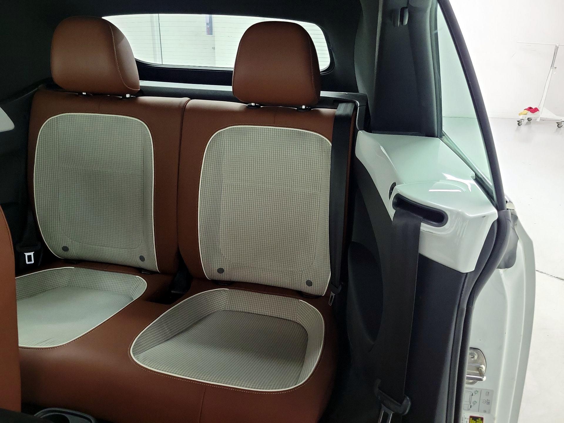 Thumbnail: 2017 Volkswagen Beetle - 19