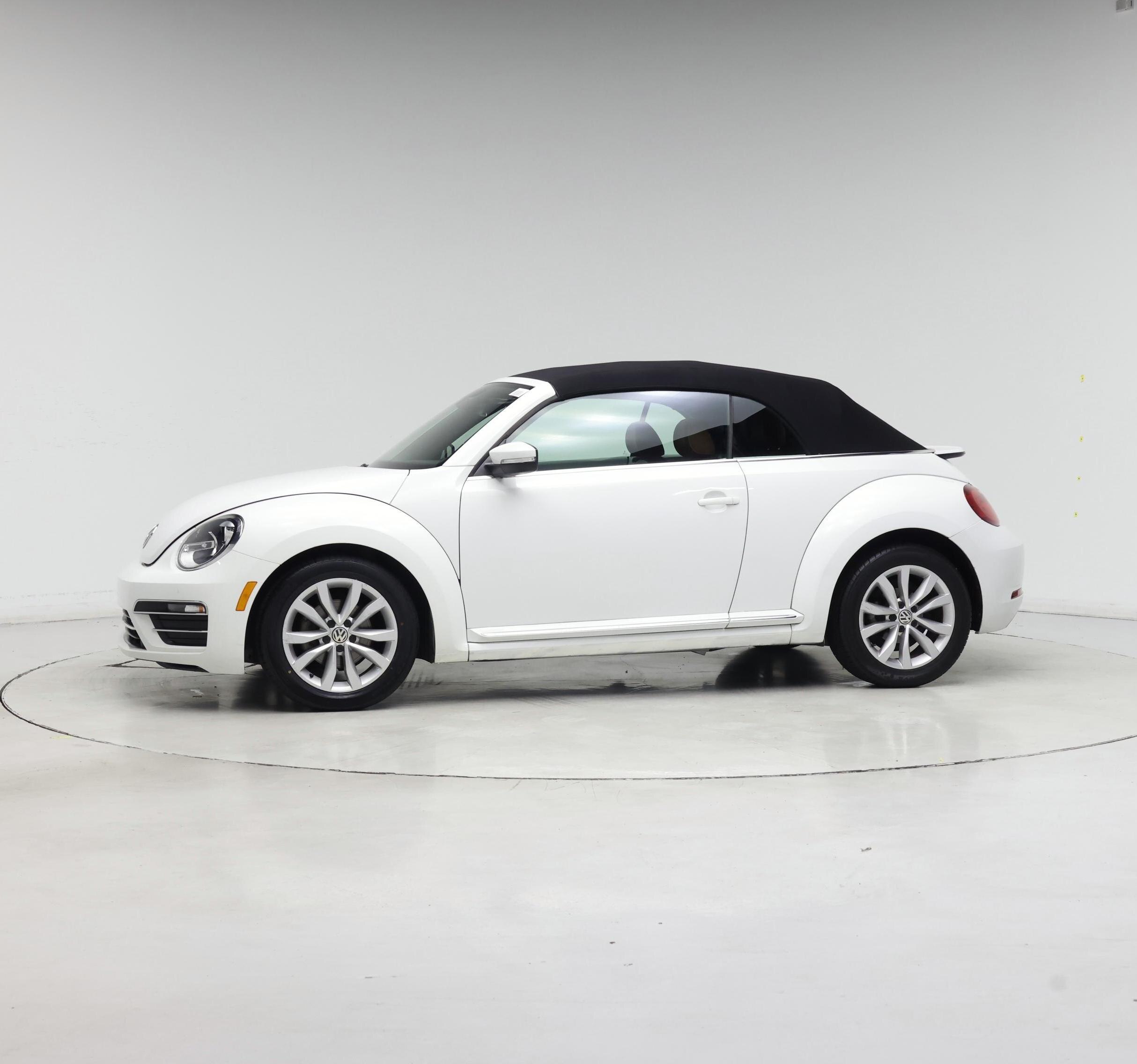 Thumbnail: 2017 Volkswagen Beetle - 3