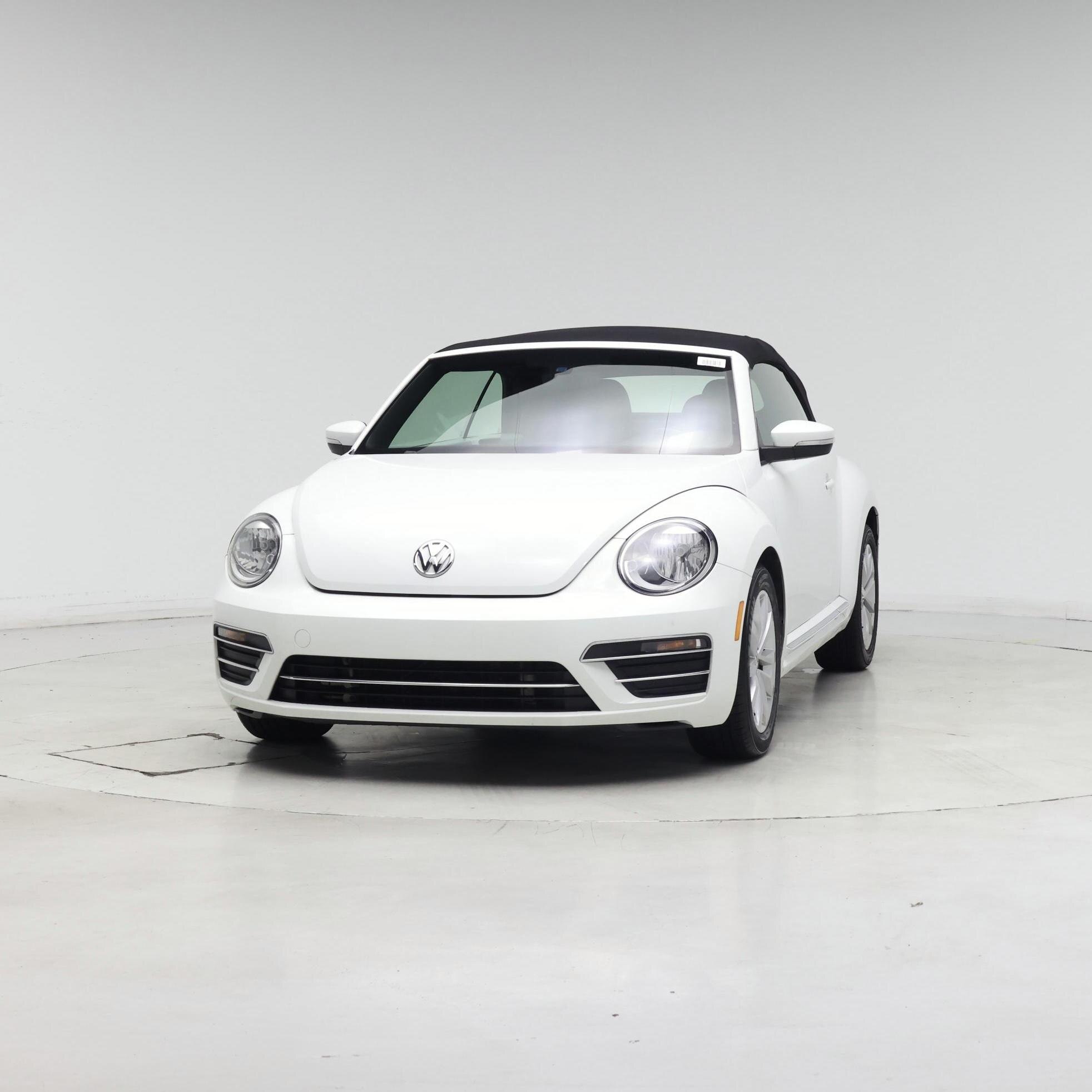 Thumbnail: 2017 Volkswagen Beetle - 4