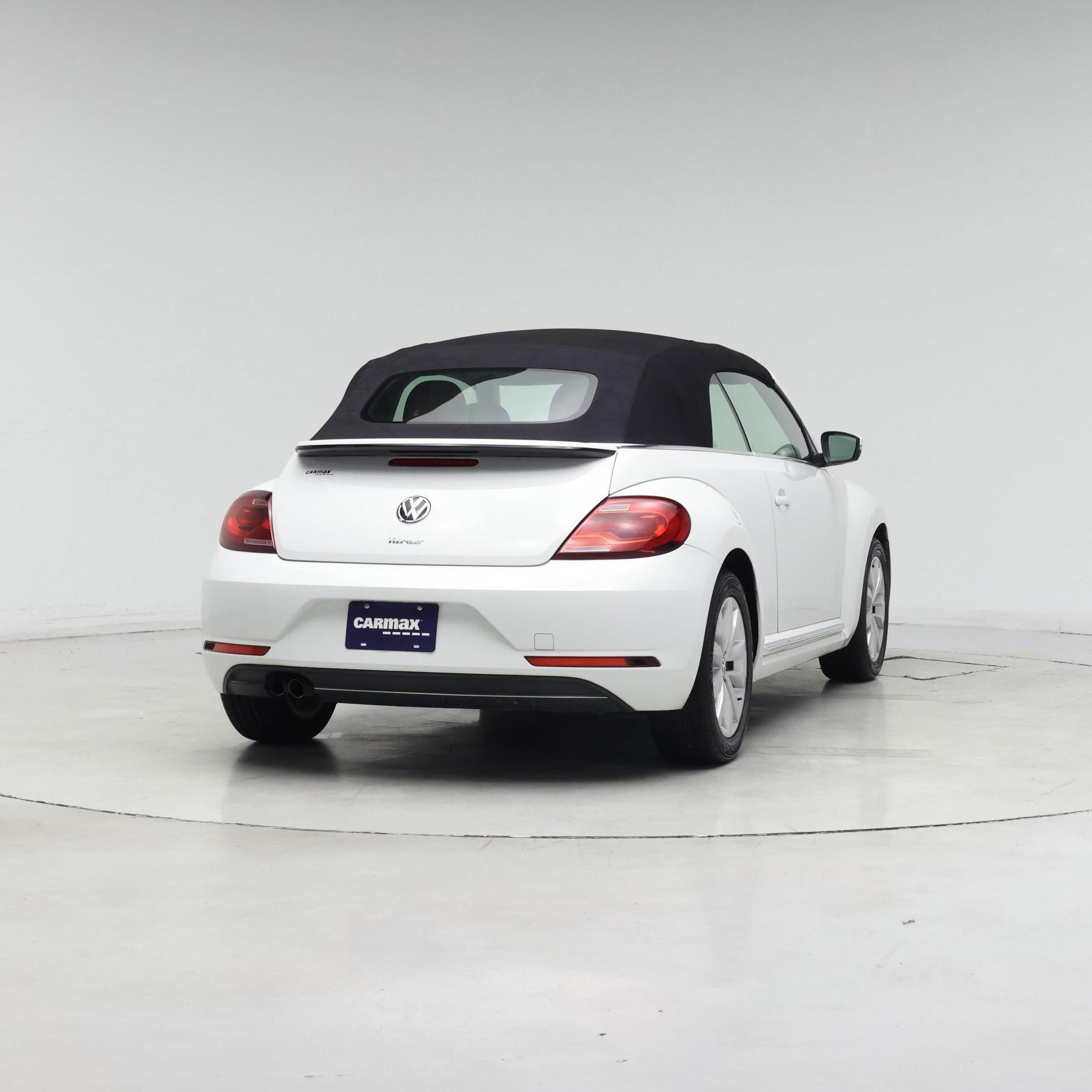 Thumbnail: 2017 Volkswagen Beetle - 8