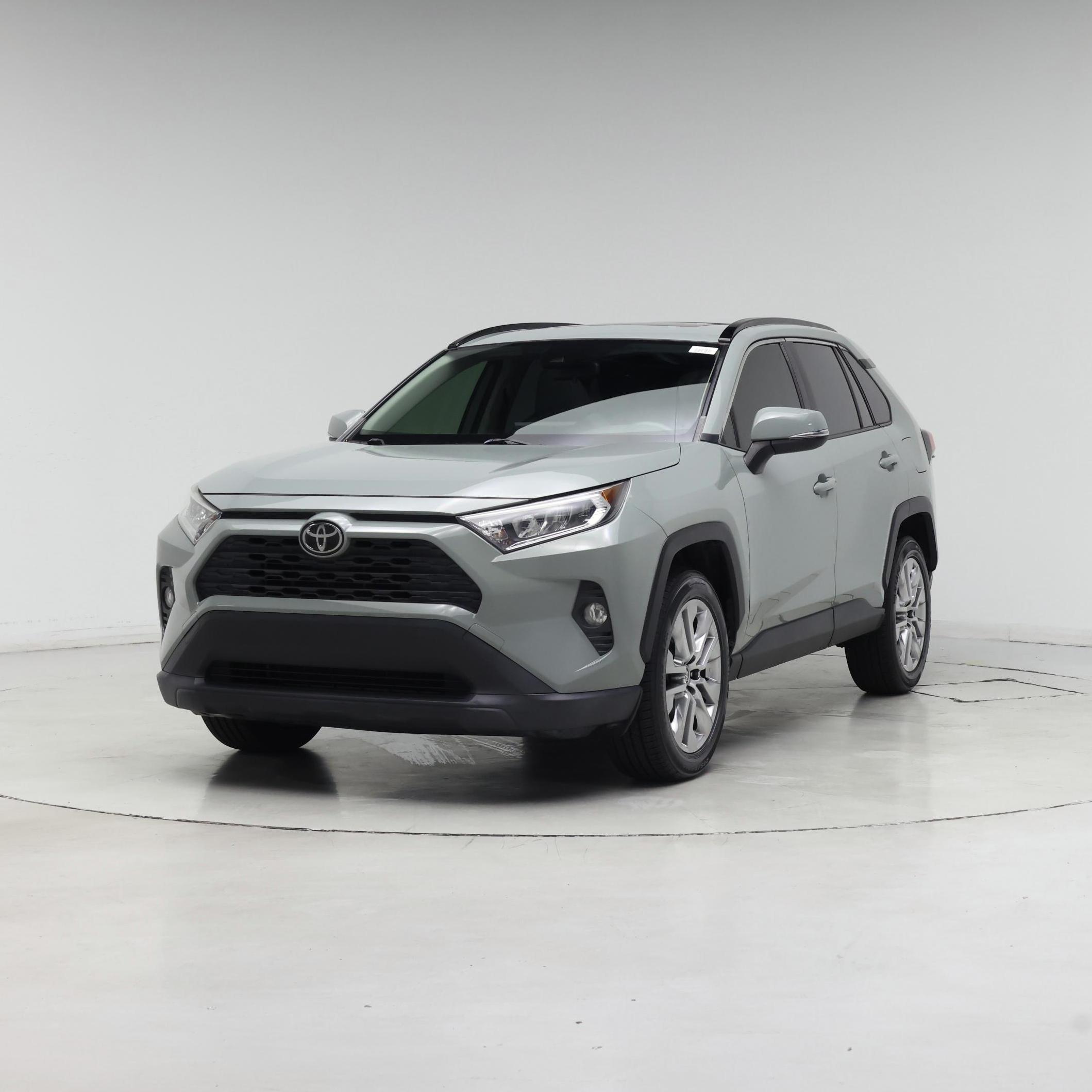 Thumbnail: 2019 Toyota RAV4 - 4
