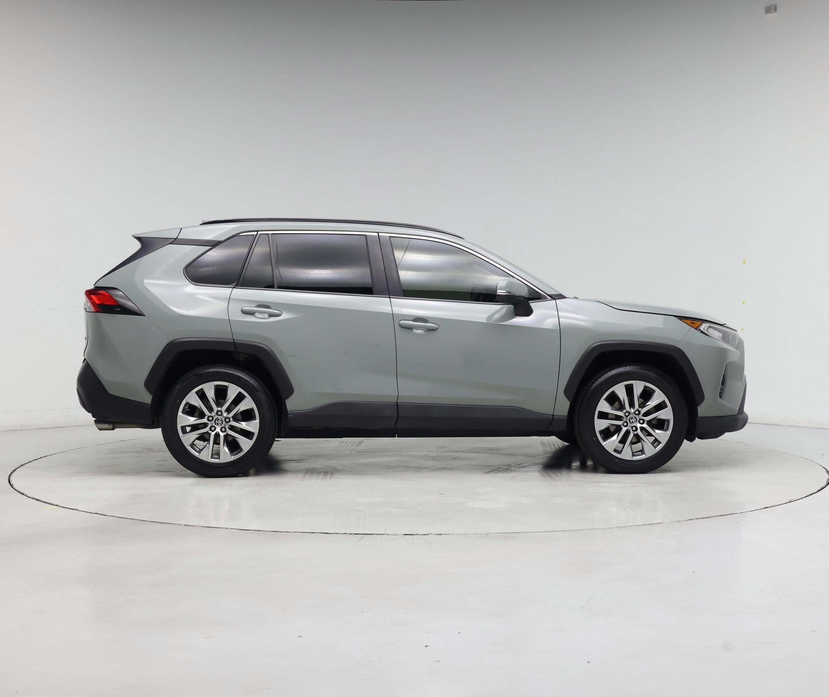 Thumbnail: 2019 Toyota RAV4 - 7