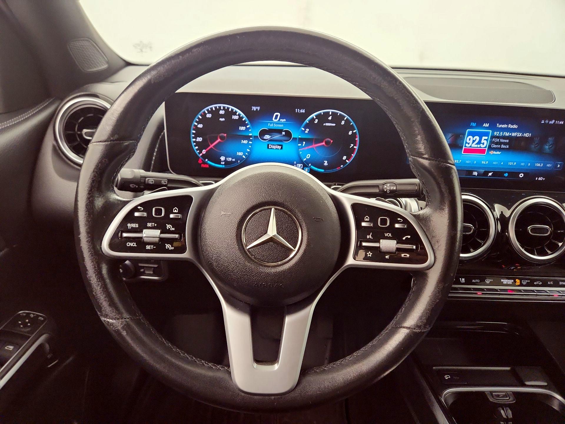 Thumbnail: 2020 Mercedes-Benz GLB - 10